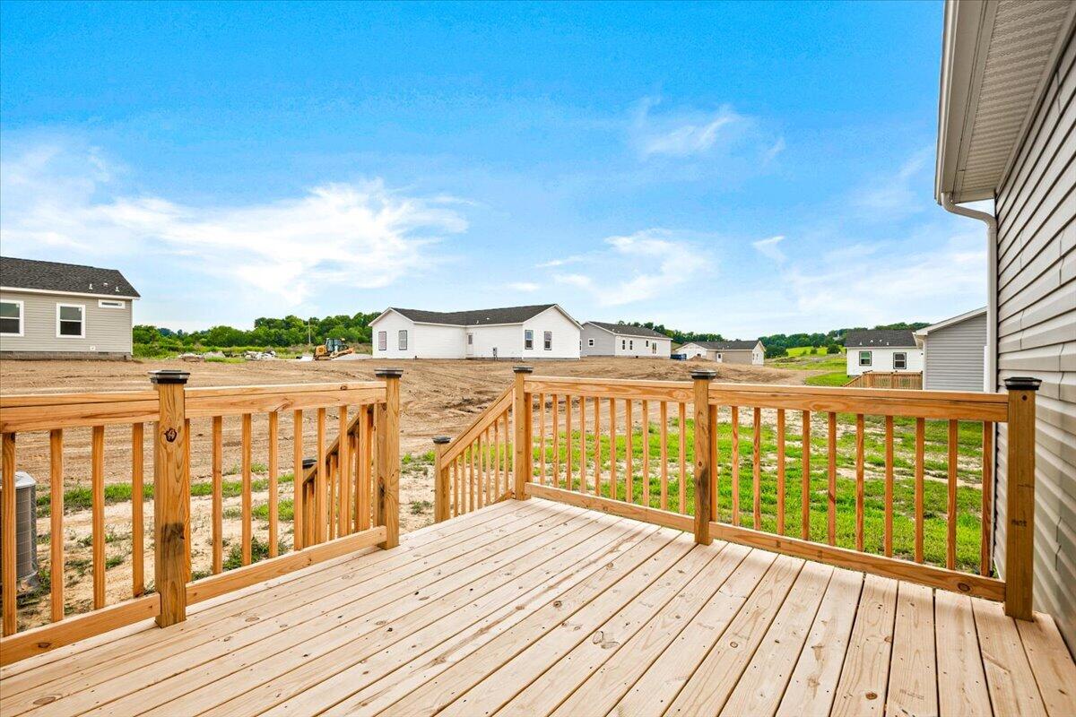 807 Sam Black Road Property Photo 22
