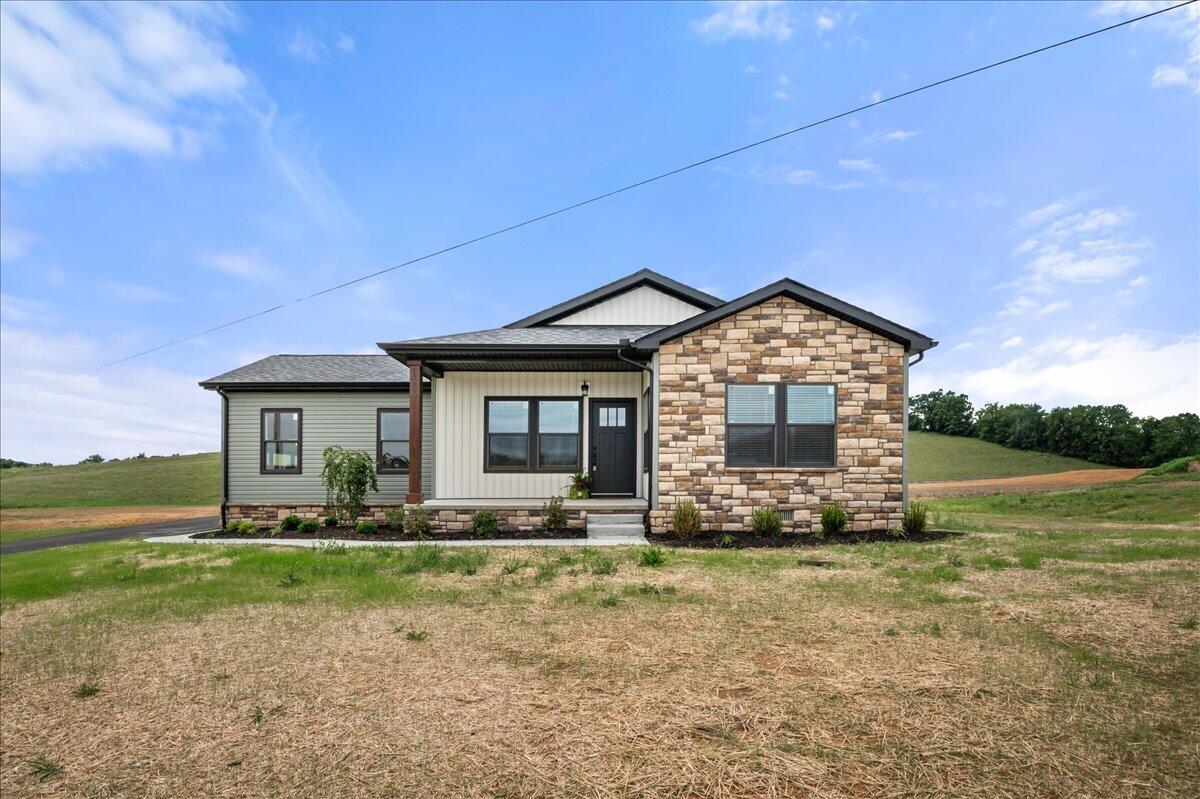 300 Belmont Lane Property Photo 2