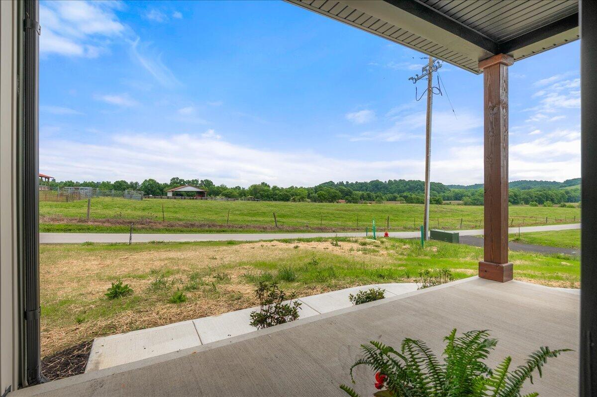300 Belmont Lane Property Photo 3