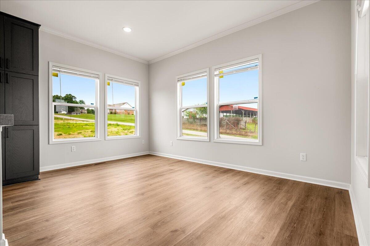 300 Belmont Lane Property Photo 10