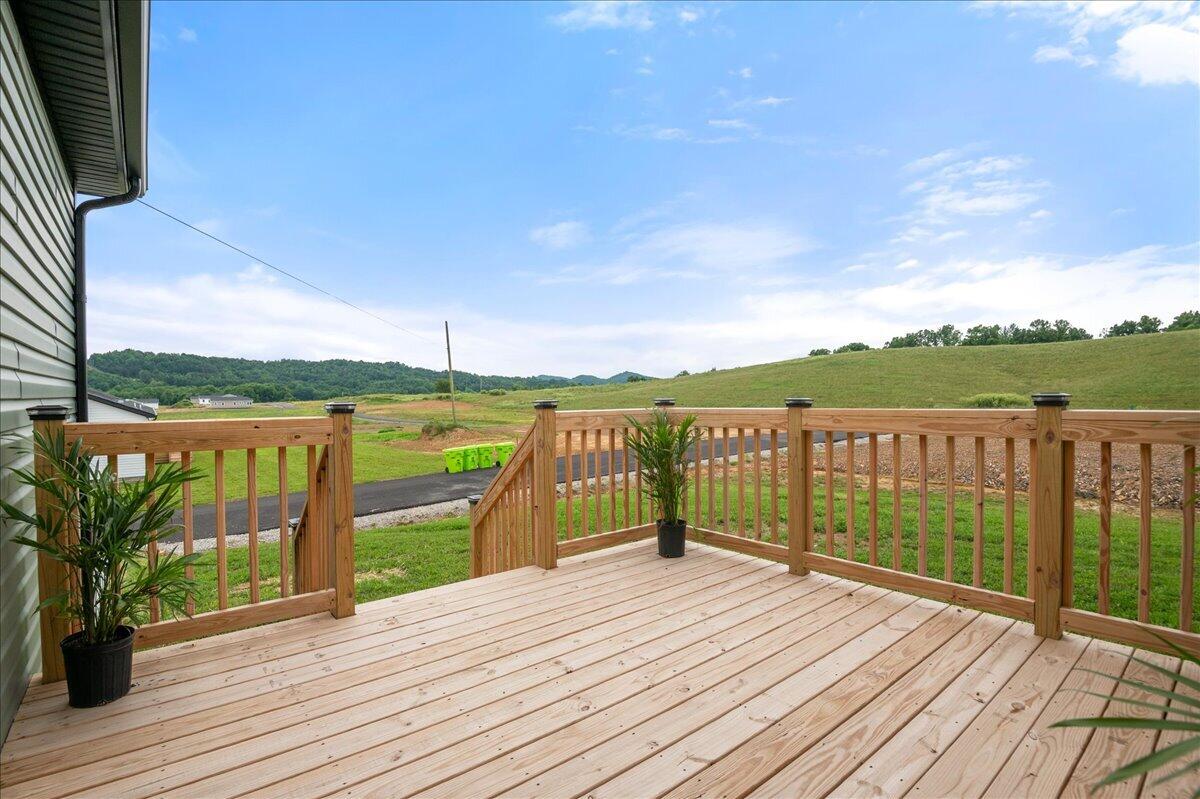 300 Belmont Lane Property Photo 24
