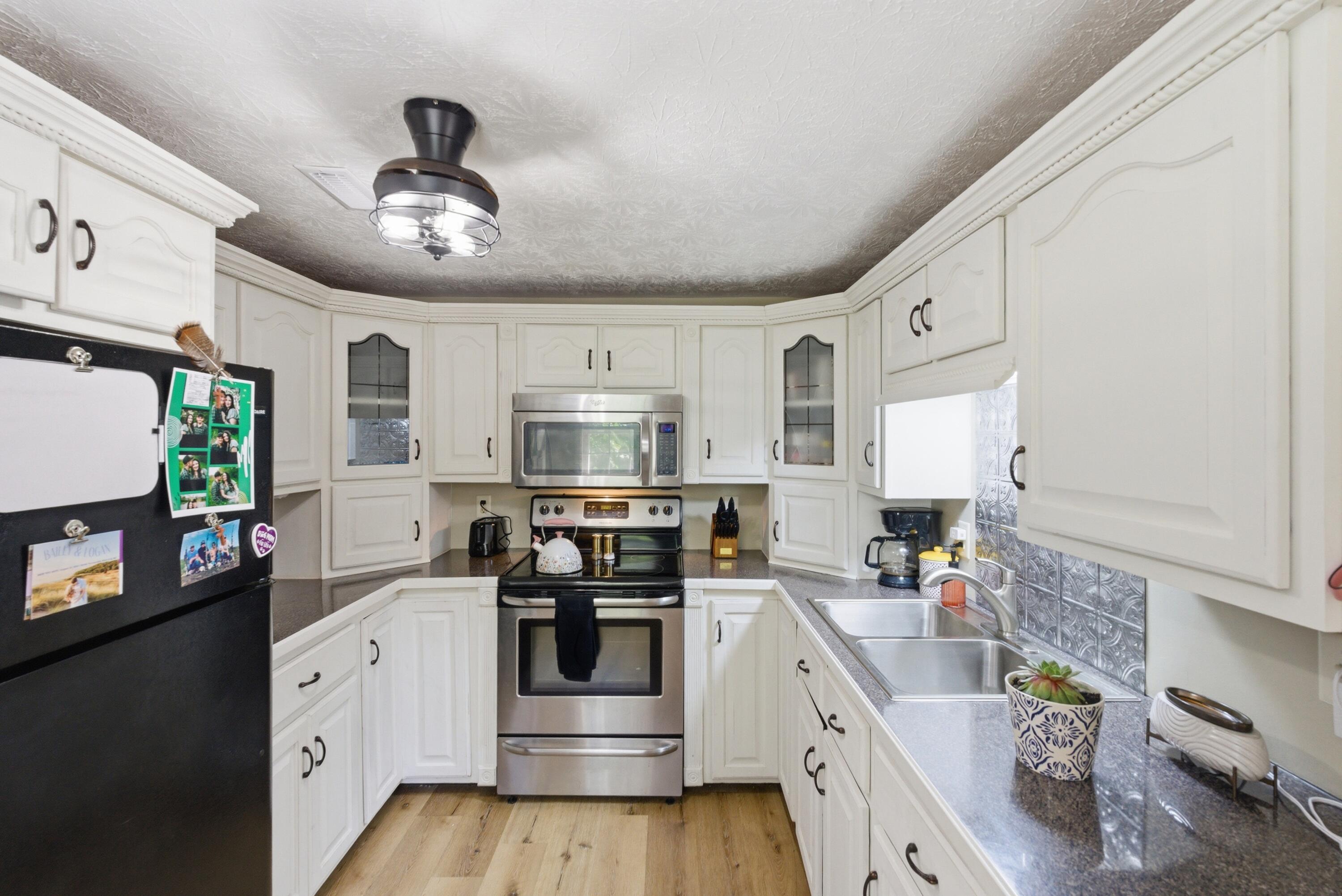 2255 S Tree Tower Road Property Photo 3