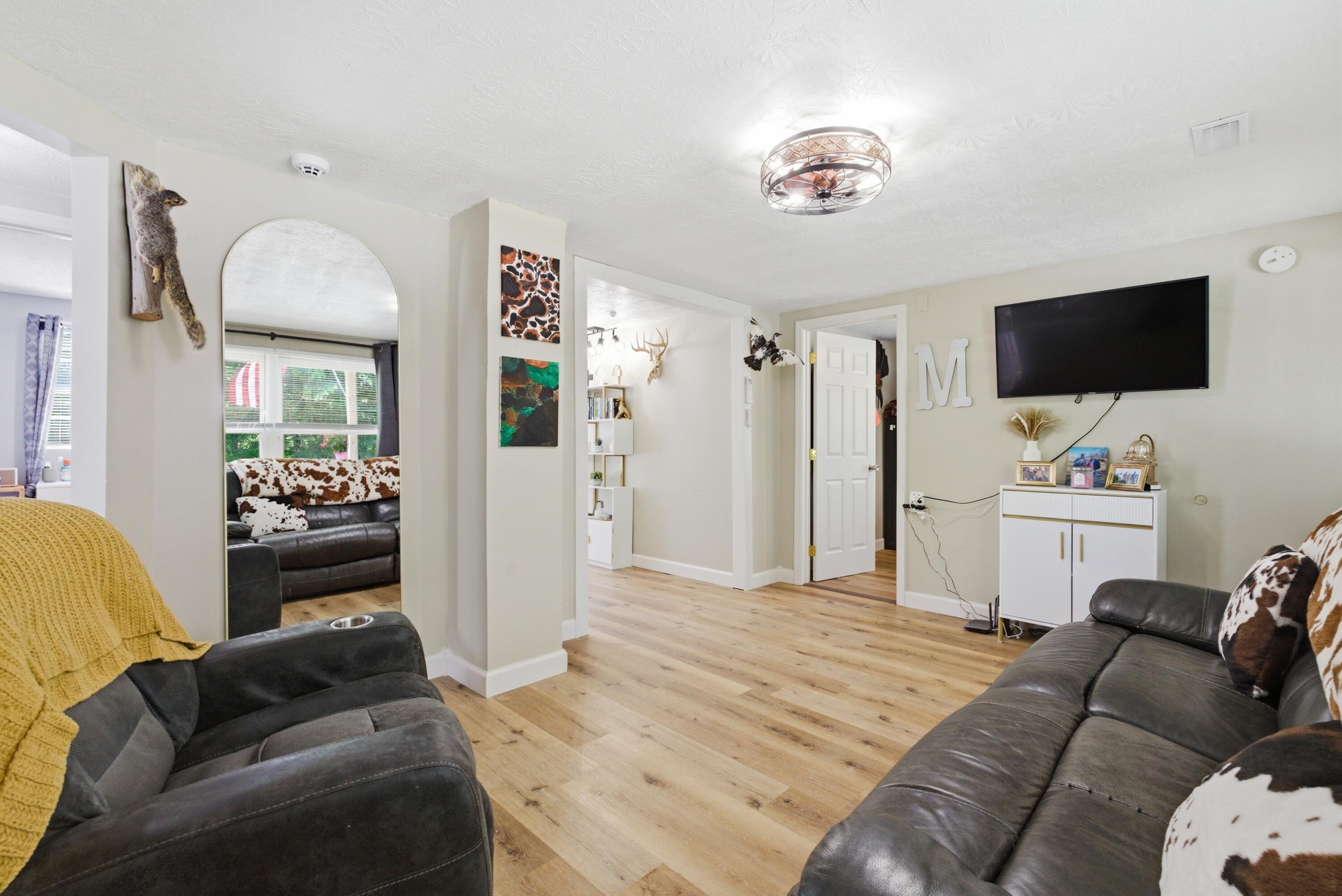 2255 S Tree Tower Road Property Photo 6
