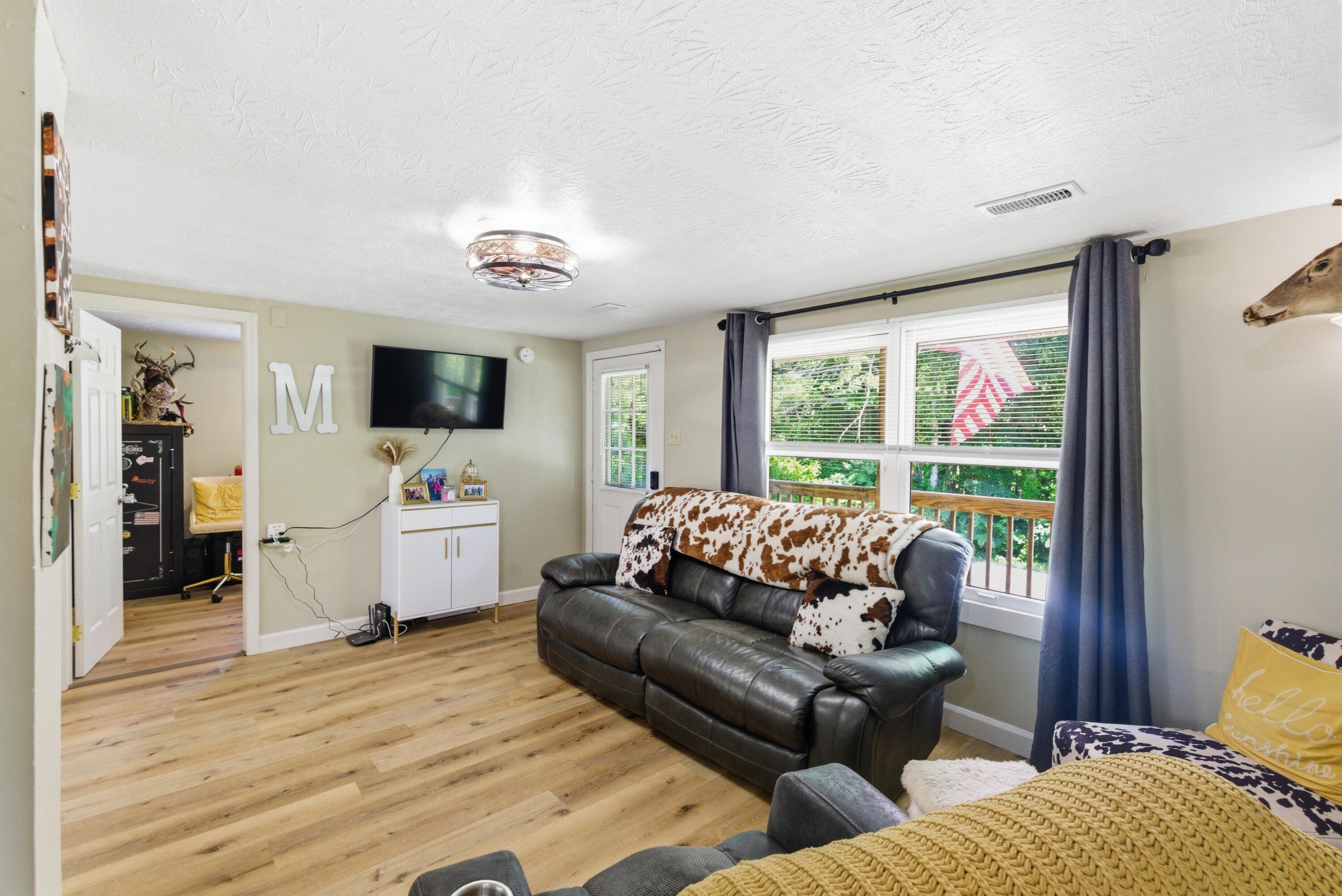 2255 S Tree Tower Road Property Photo 7