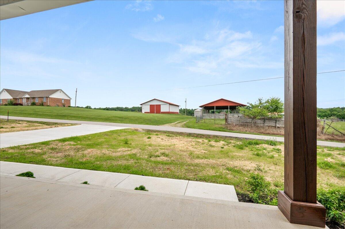 505 Sam Black Road Property Photo 4