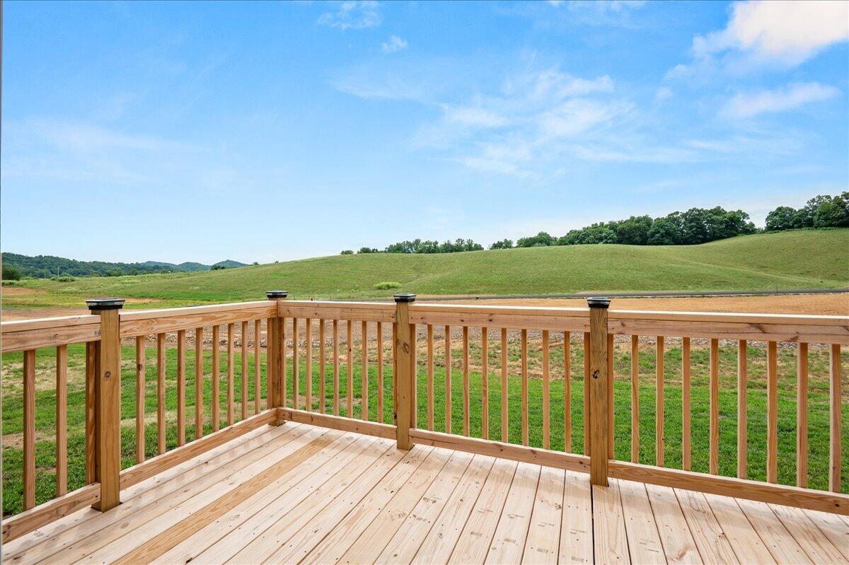 505 Sam Black Road Property Photo 5