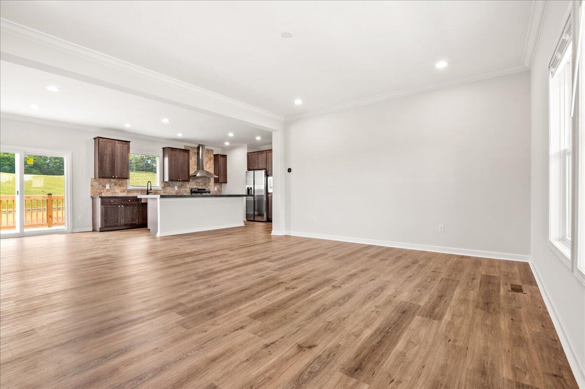 505 Sam Black Road Property Photo 7