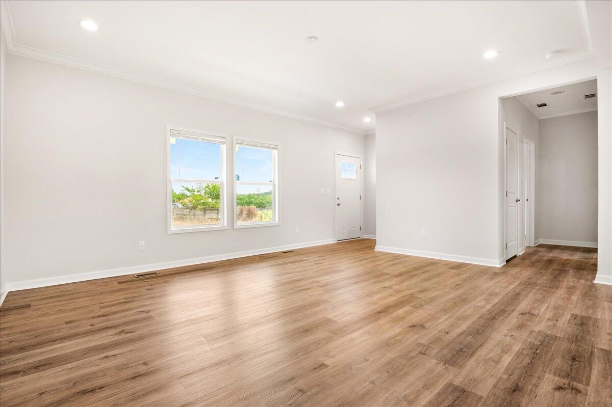 505 Sam Black Road Property Photo 8