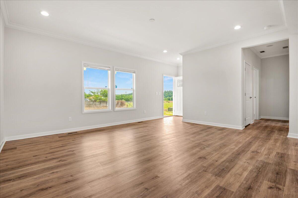 505 Sam Black Road Property Photo 9