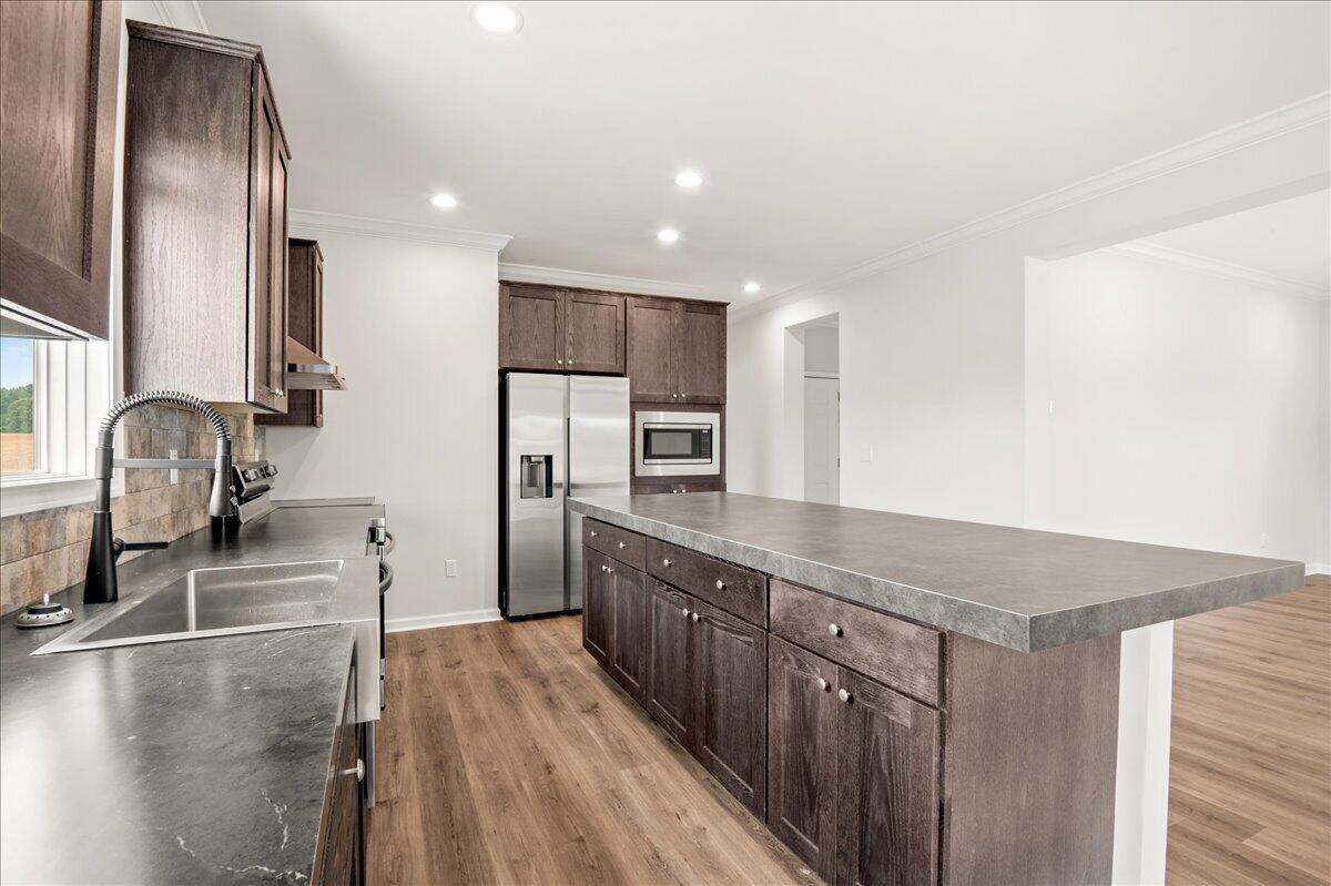 505 Sam Black Road Property Photo 11