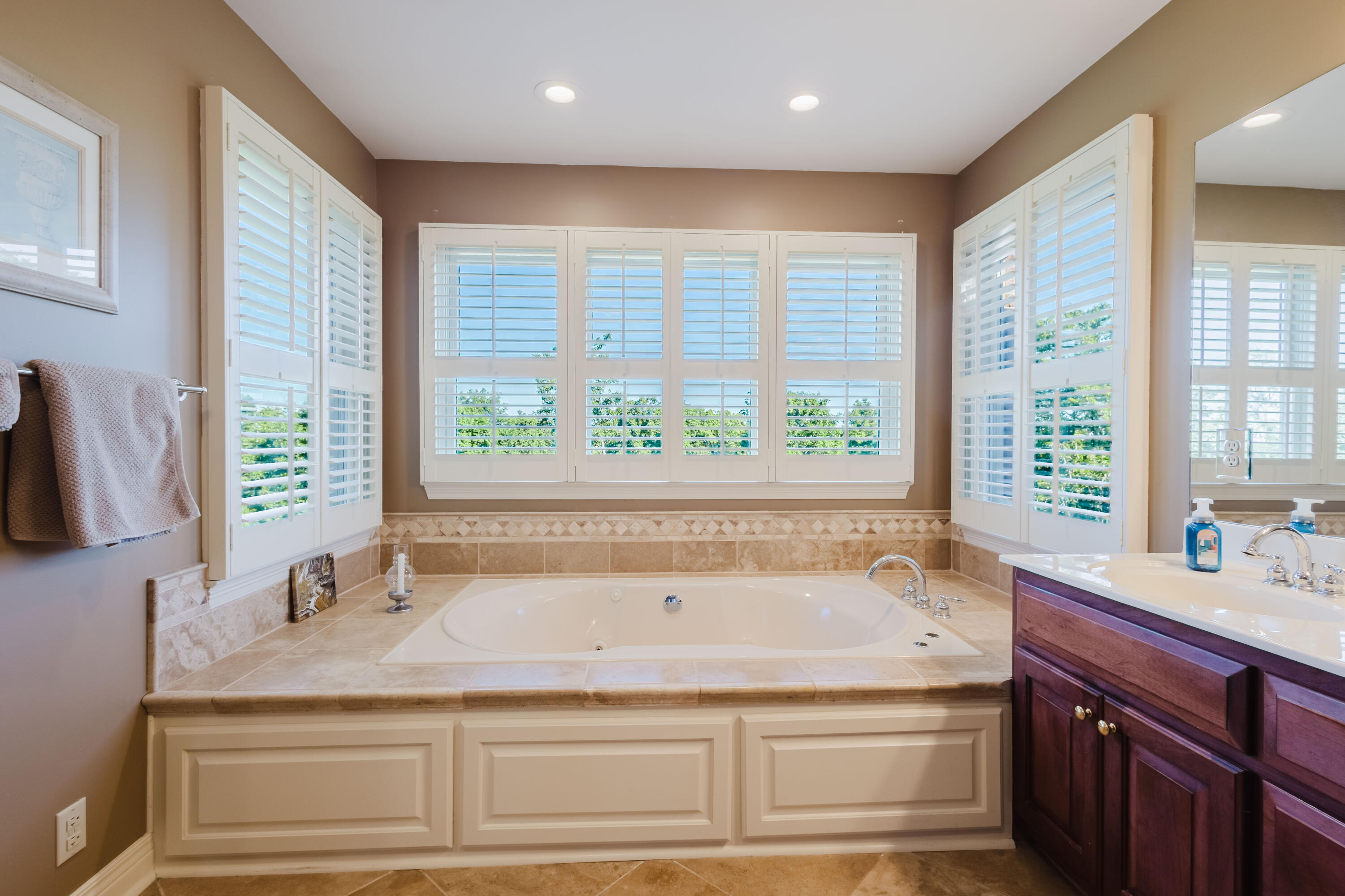 120 High Point Court Property Photo 40