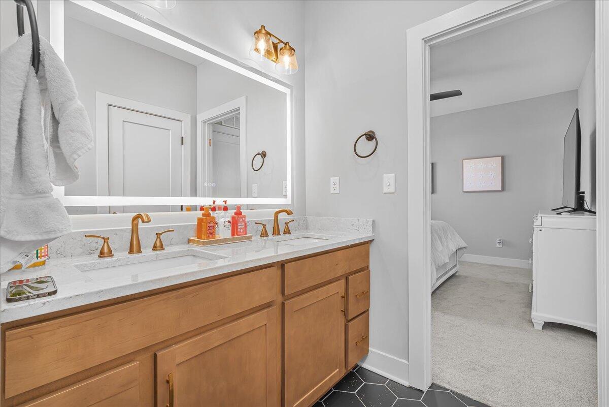 281 Squires Circle Property Photo 45
