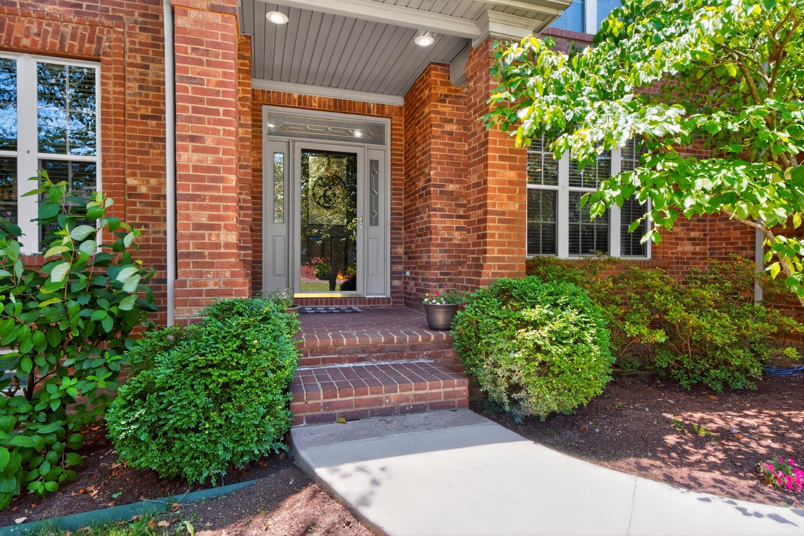 2228 Barnwell Lane Property Photo 4