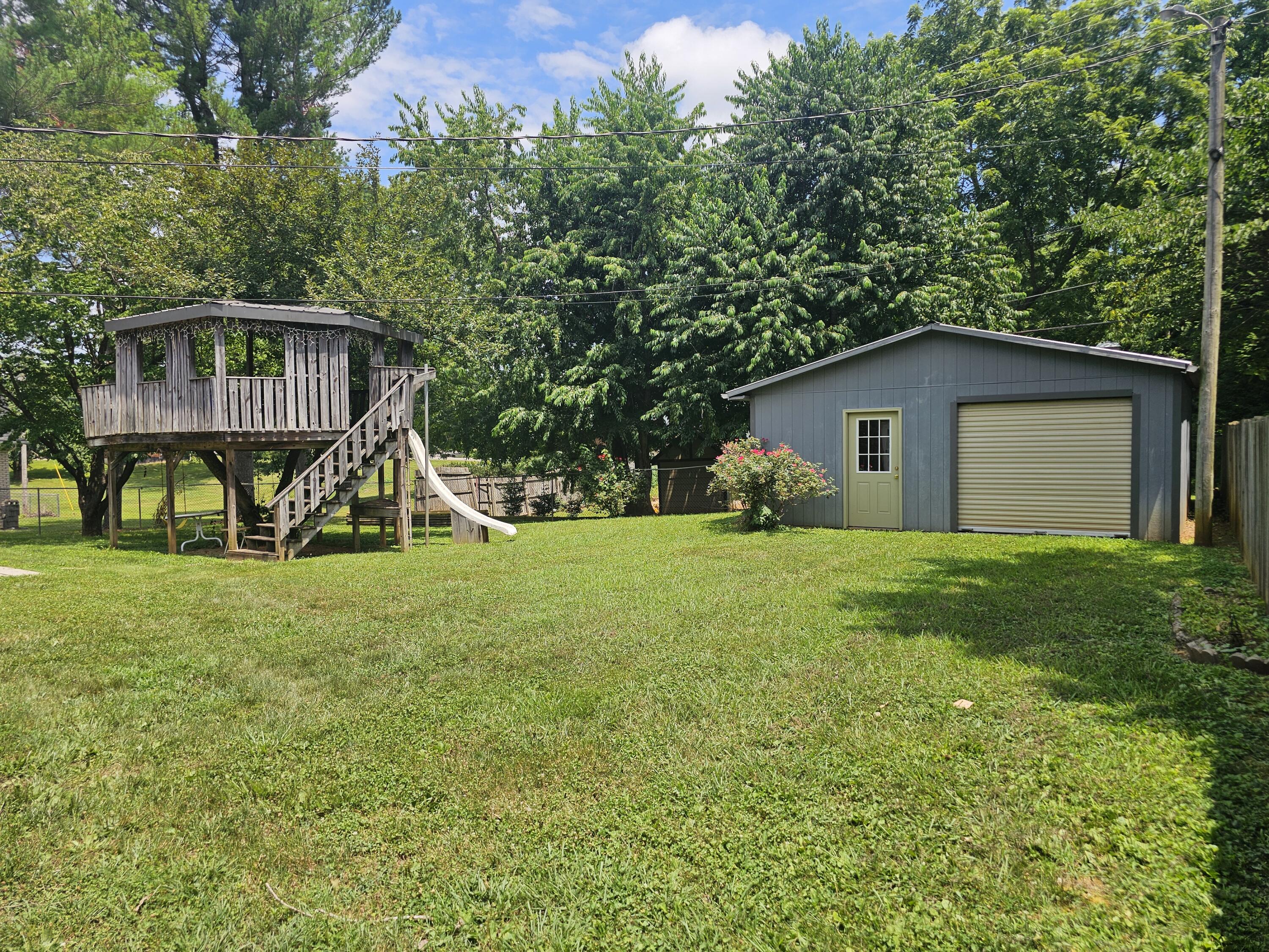 506 Koger Circle Property Photo 3