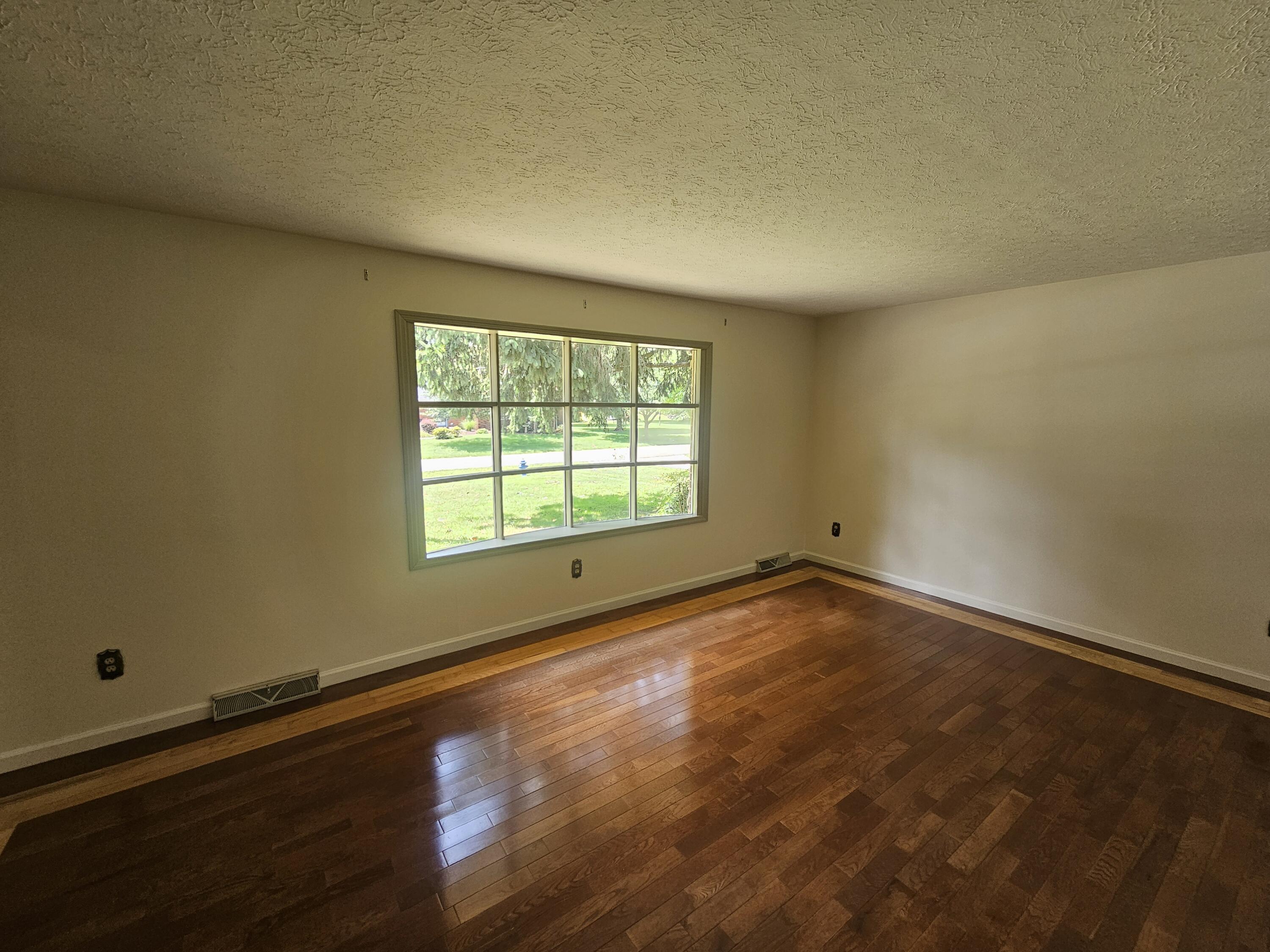 506 Koger Circle Property Photo 5