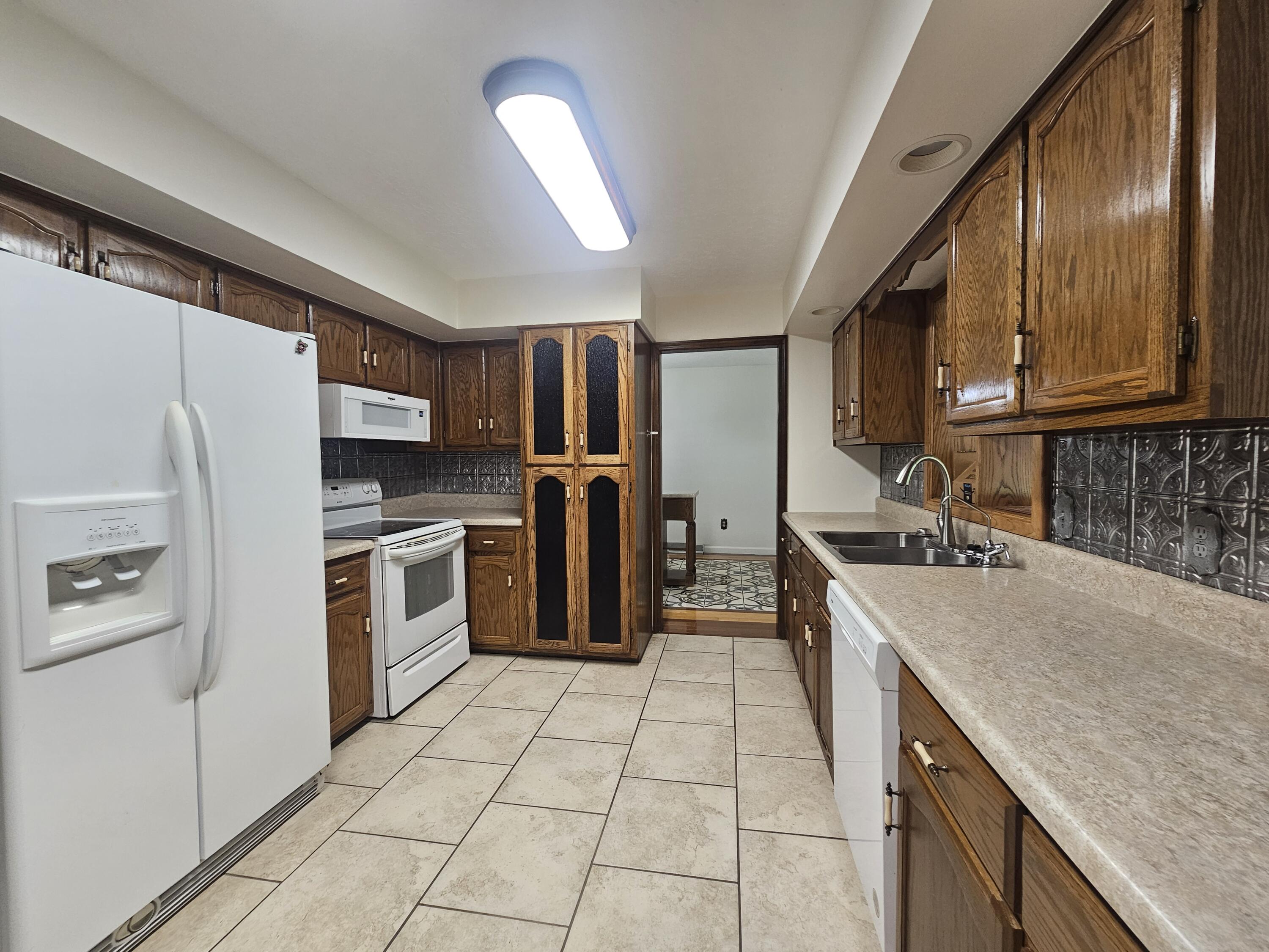 506 Koger Circle Property Photo 7