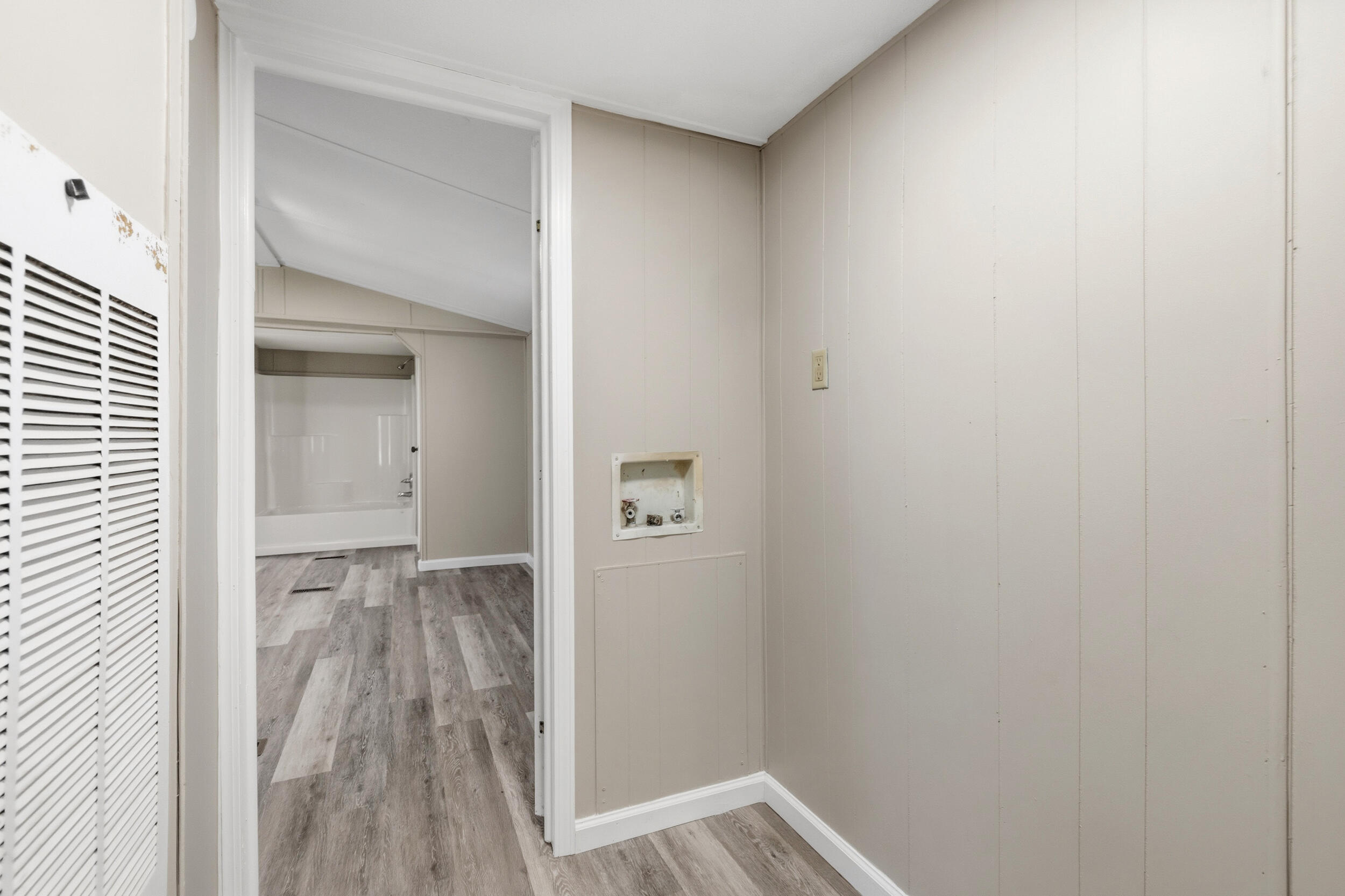 563 Constitution Drive Property Photo 18