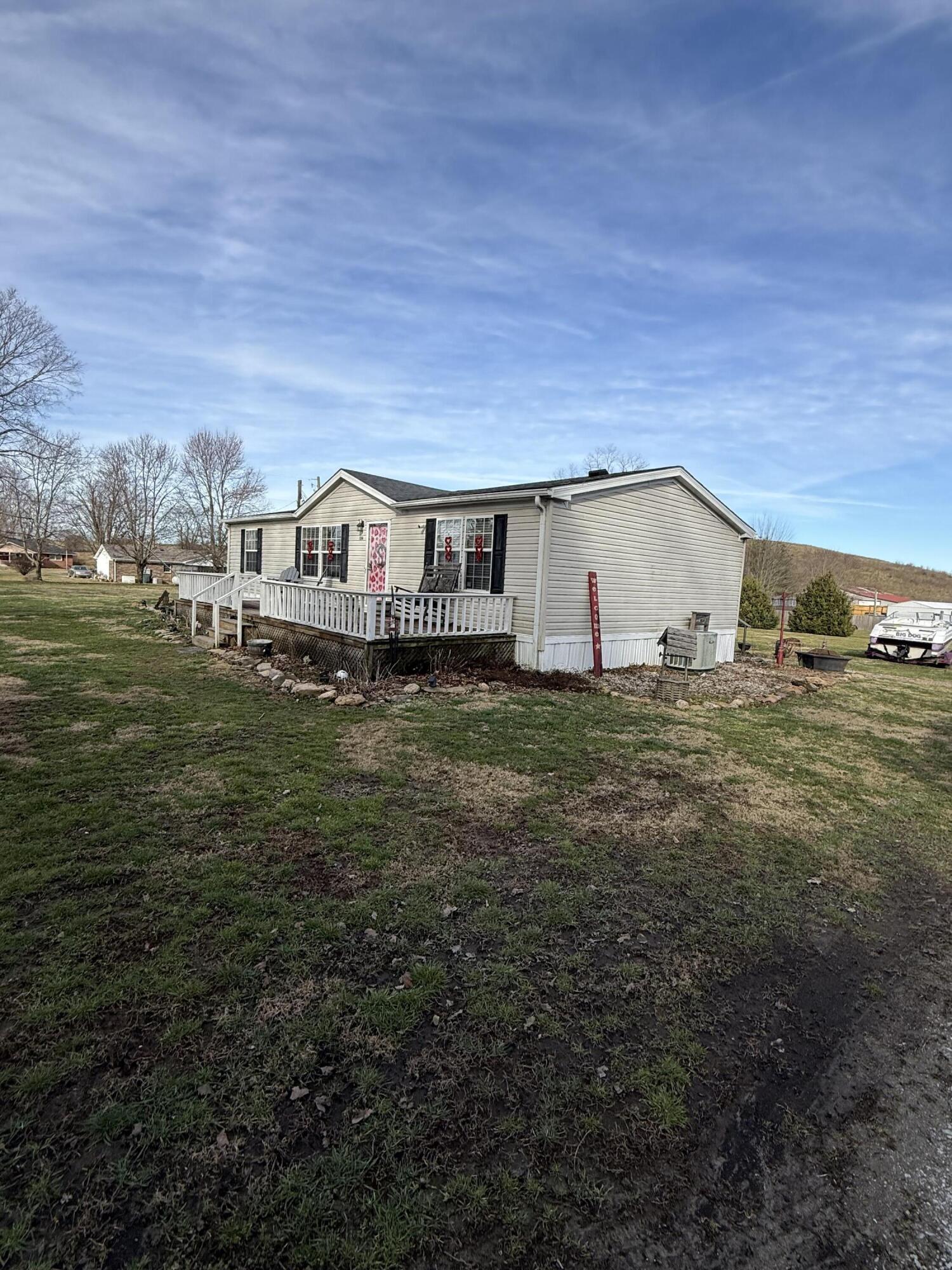 136 E Railroad Street Property Photo 24