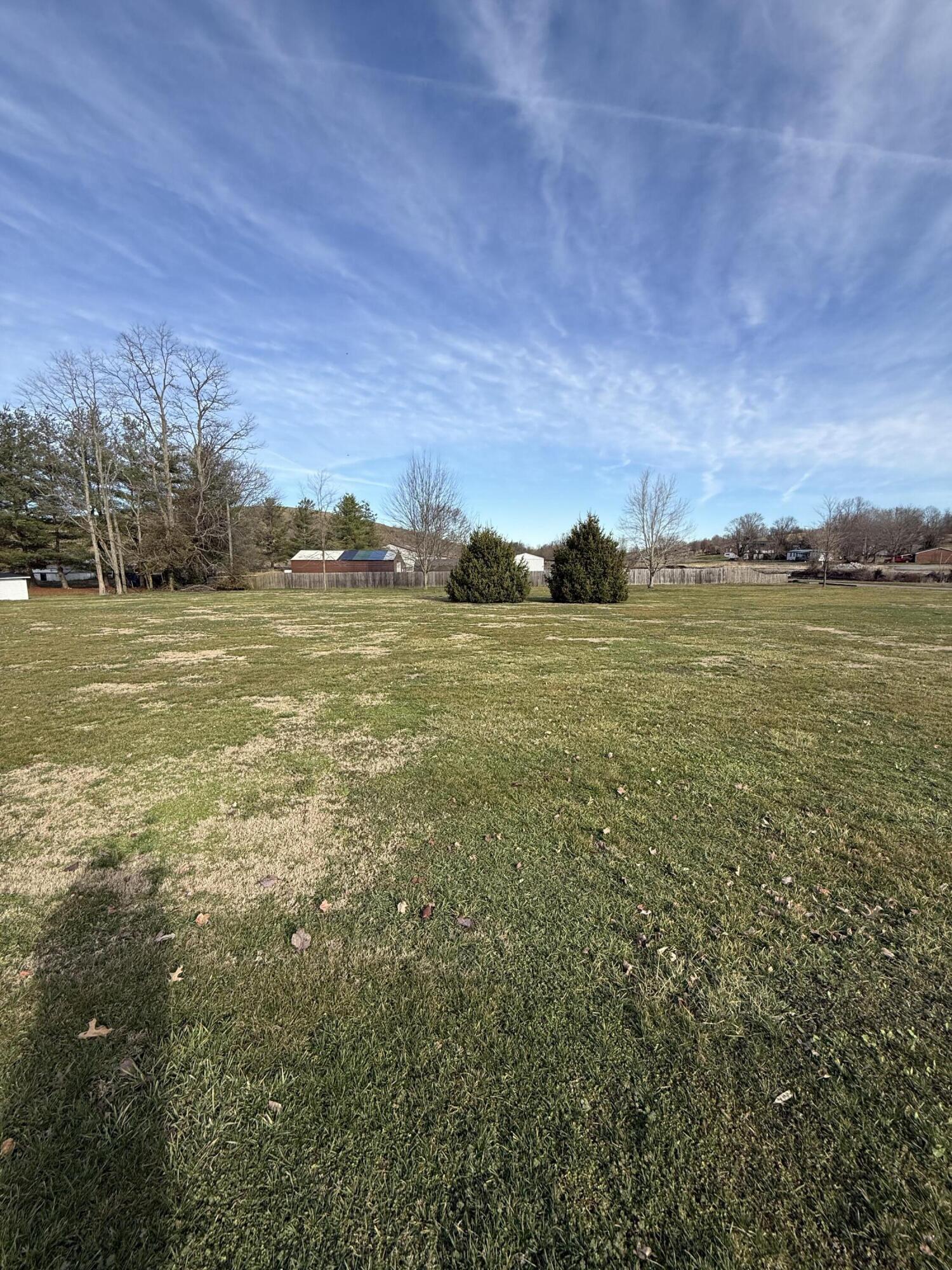 136 E Railroad Street Property Photo 30
