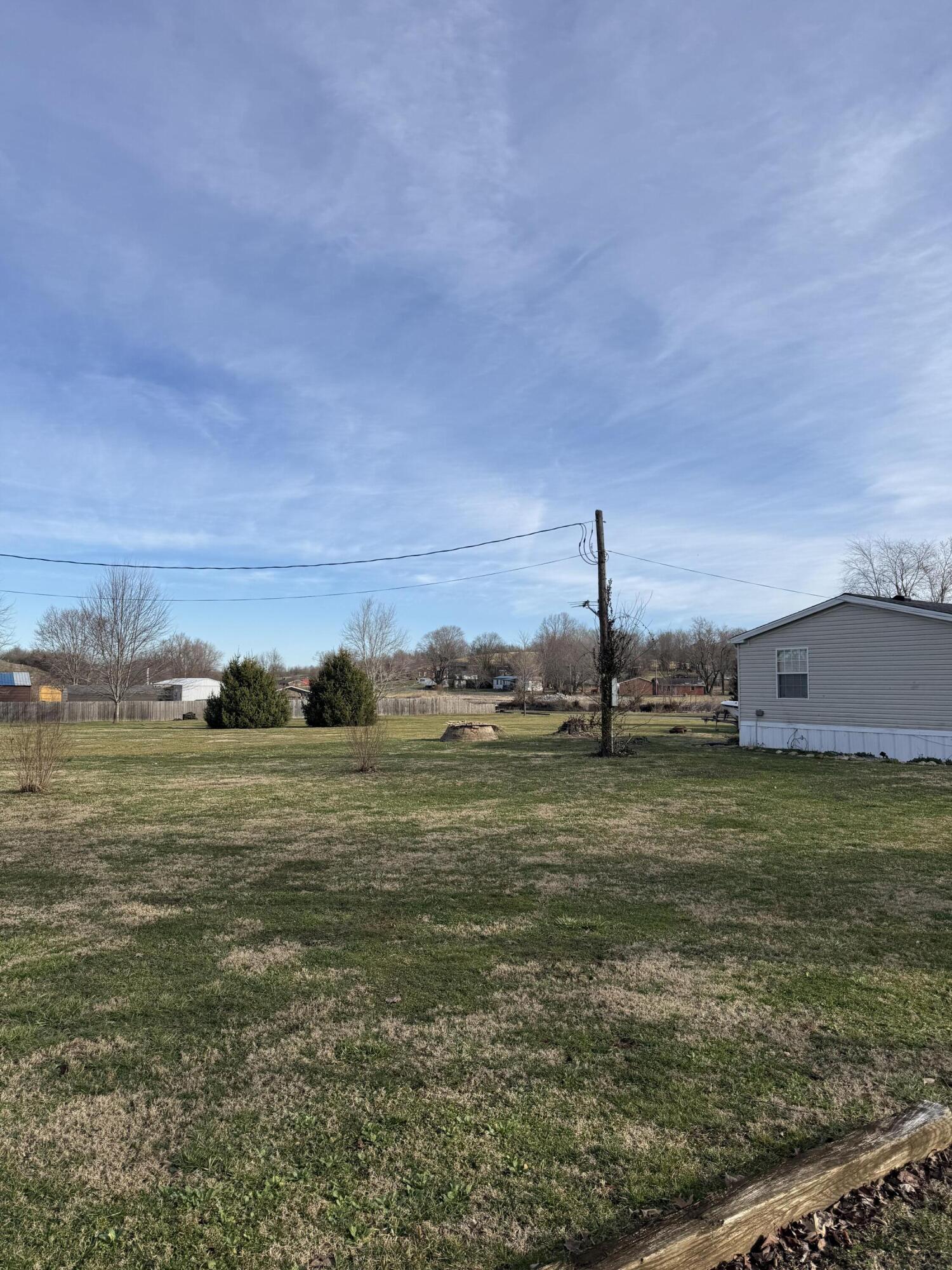 136 E Railroad Street Property Photo 32