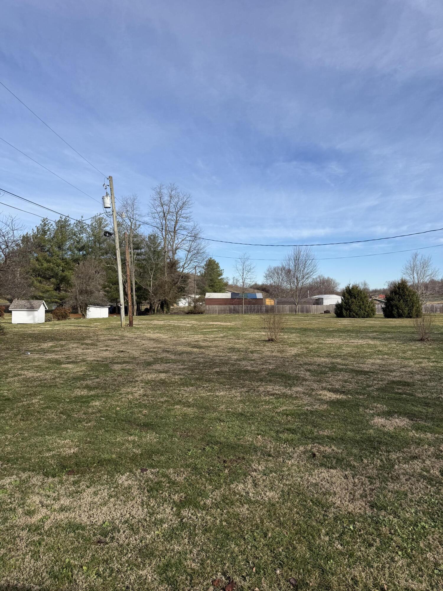 136 E Railroad Street Property Photo 33