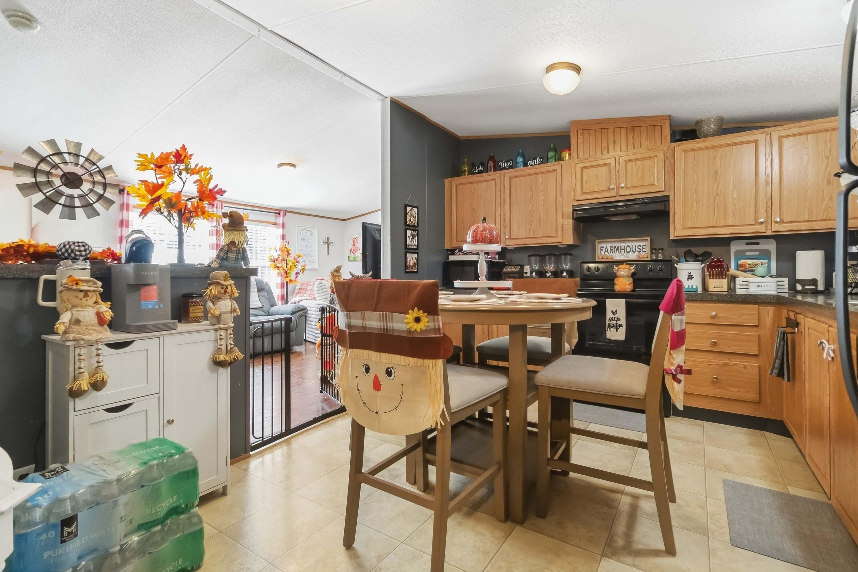 136 E Railroad Street Property Photo 53
