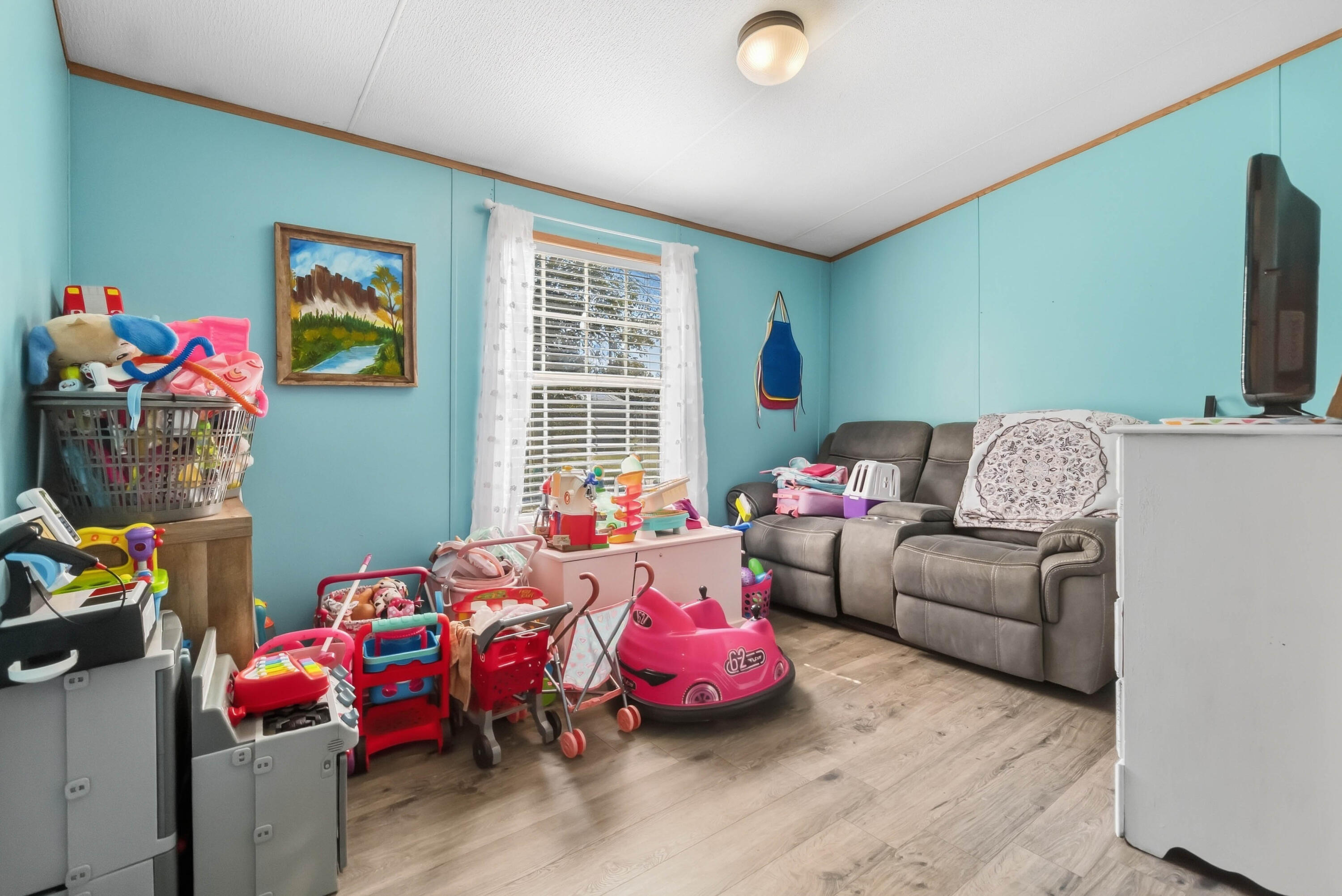 136 E Railroad Street Property Photo 59