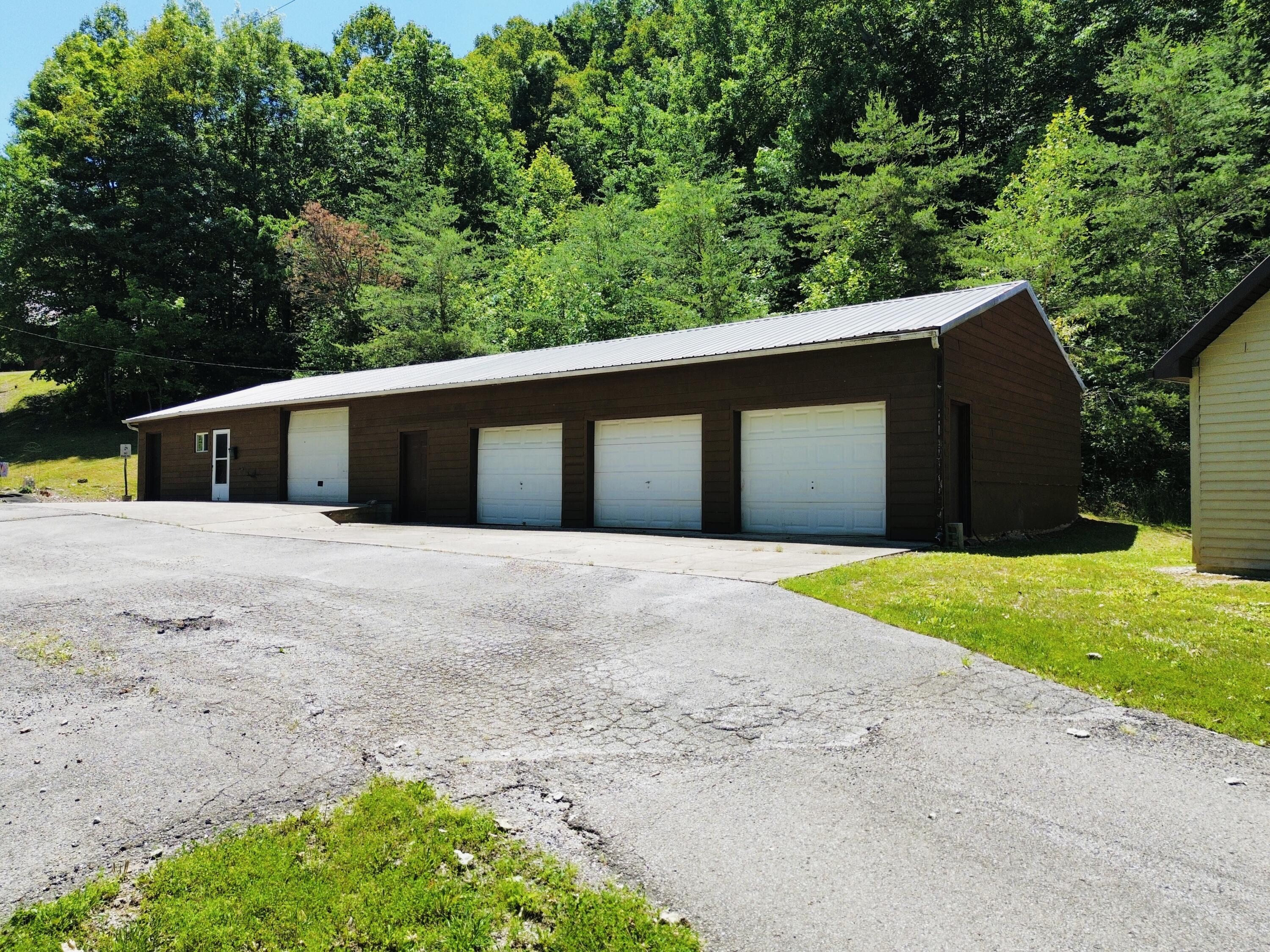 12430 Ky-10 Property Photo 31