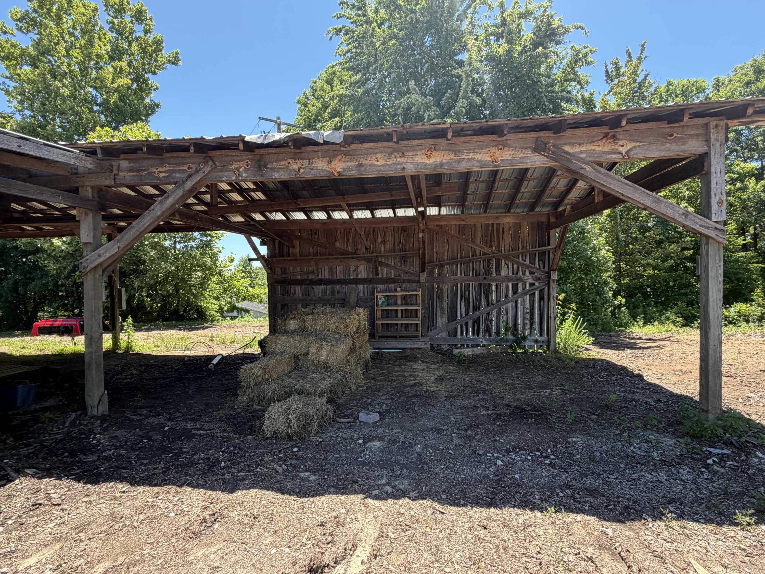 5764 Somerset Road Property Photo 6