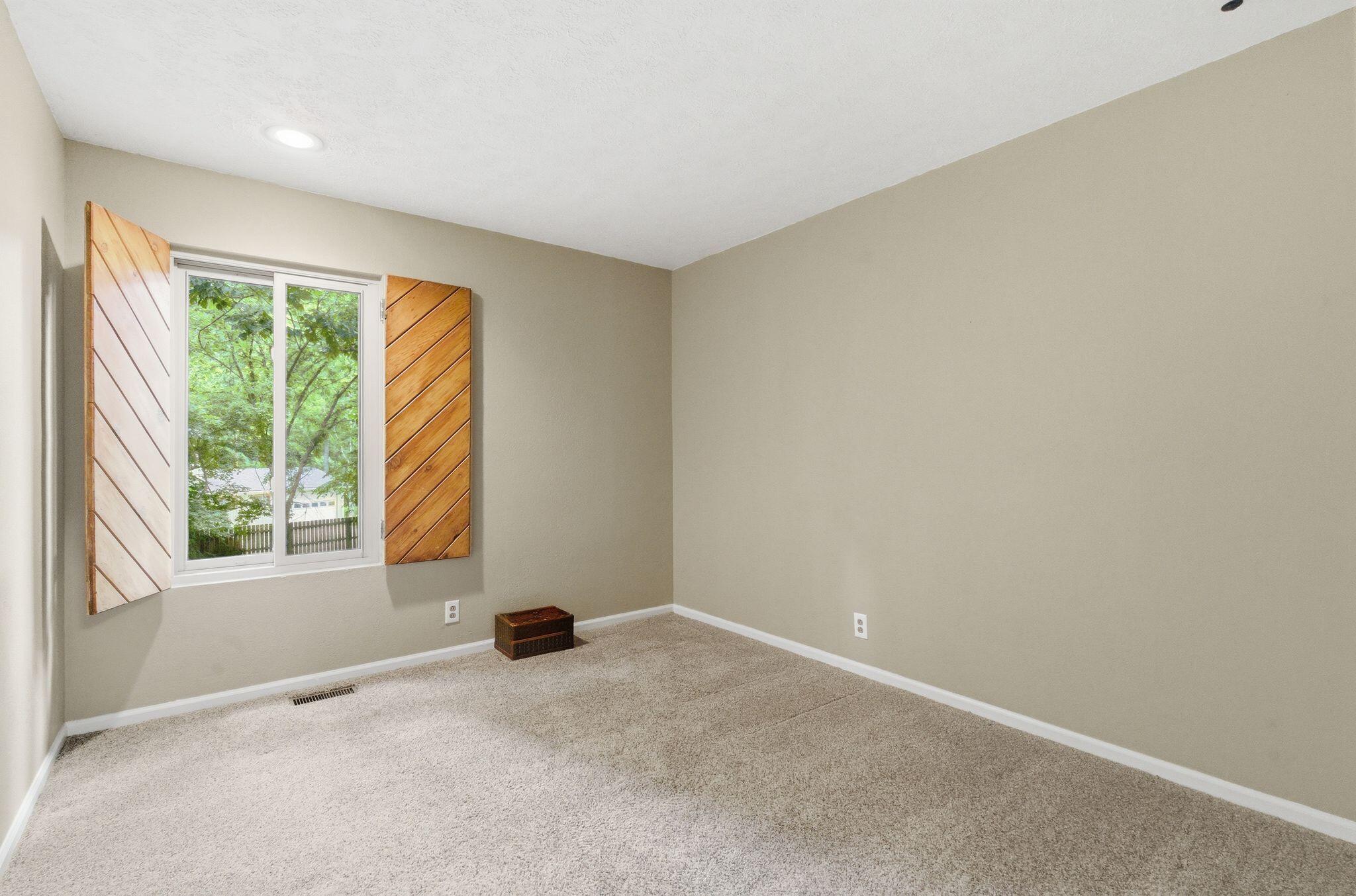107 Woodlane Circle Property Photo 23