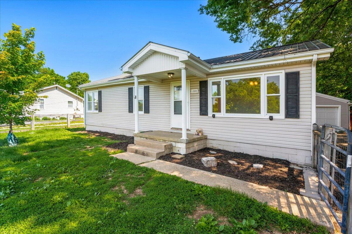 220 Locust Heights Property Photo 4