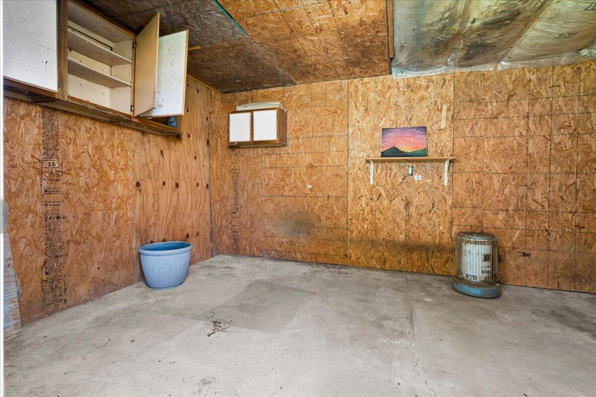 220 Locust Heights Property Photo 23