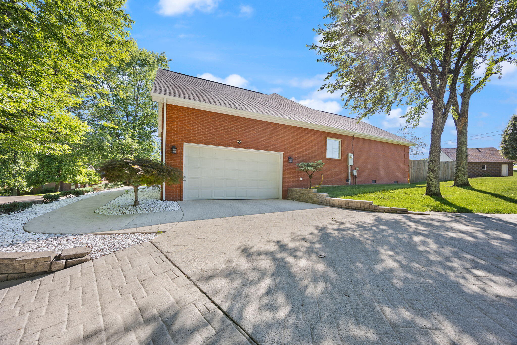 232 Sycamore Springs Drive Property Photo 6
