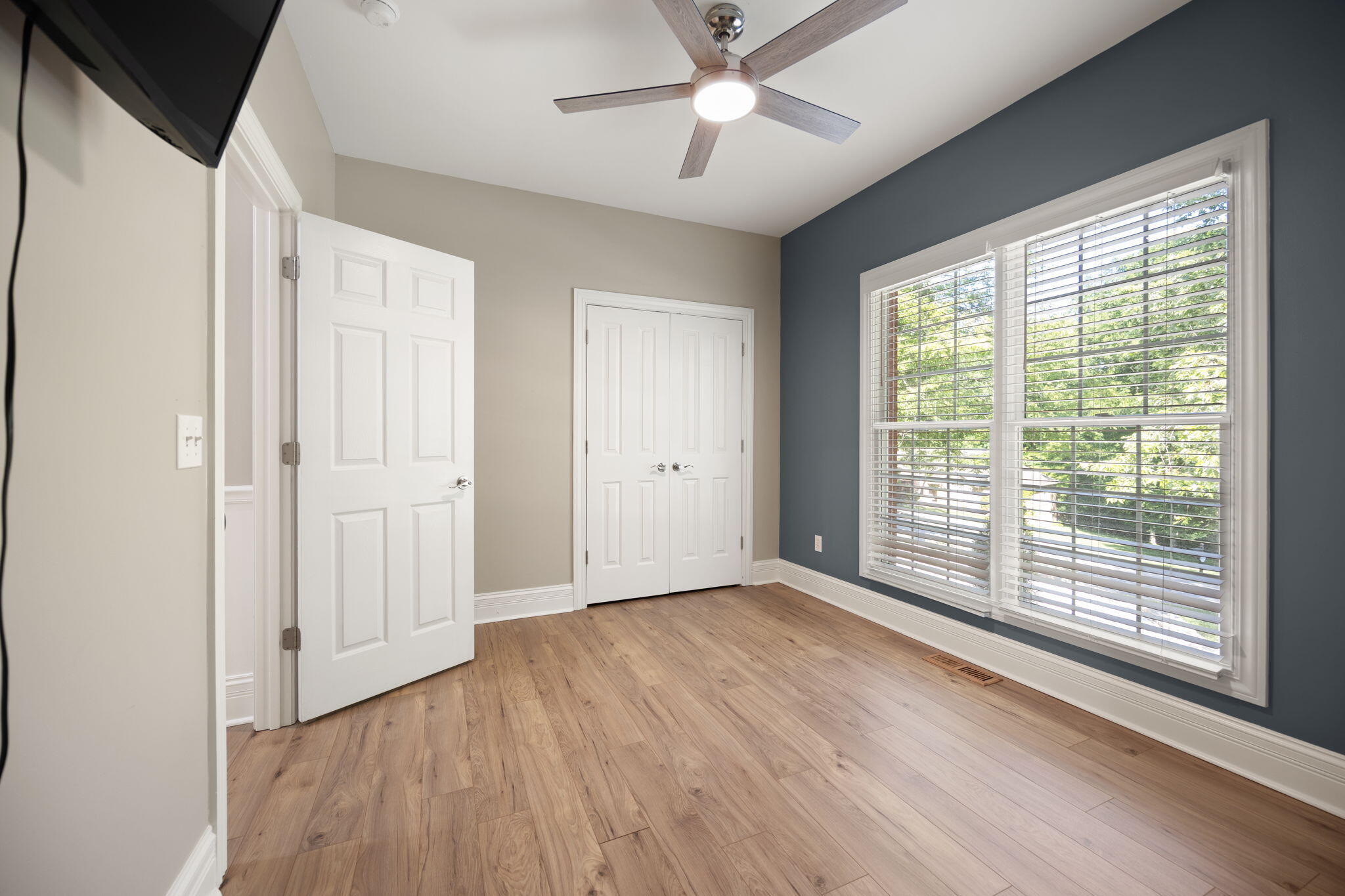 232 Sycamore Springs Drive Property Photo 33