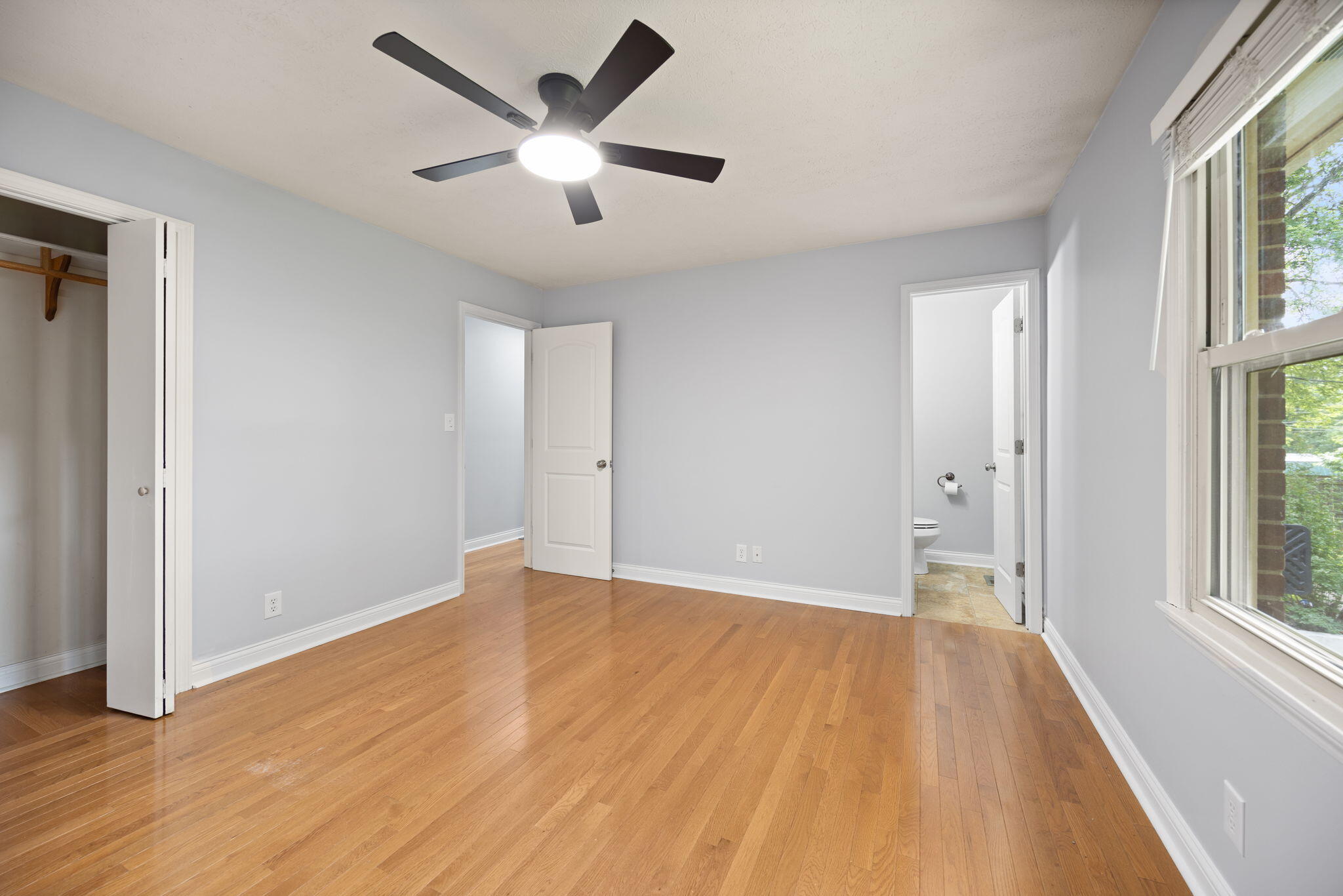 517 Greer Lane Property Photo 15