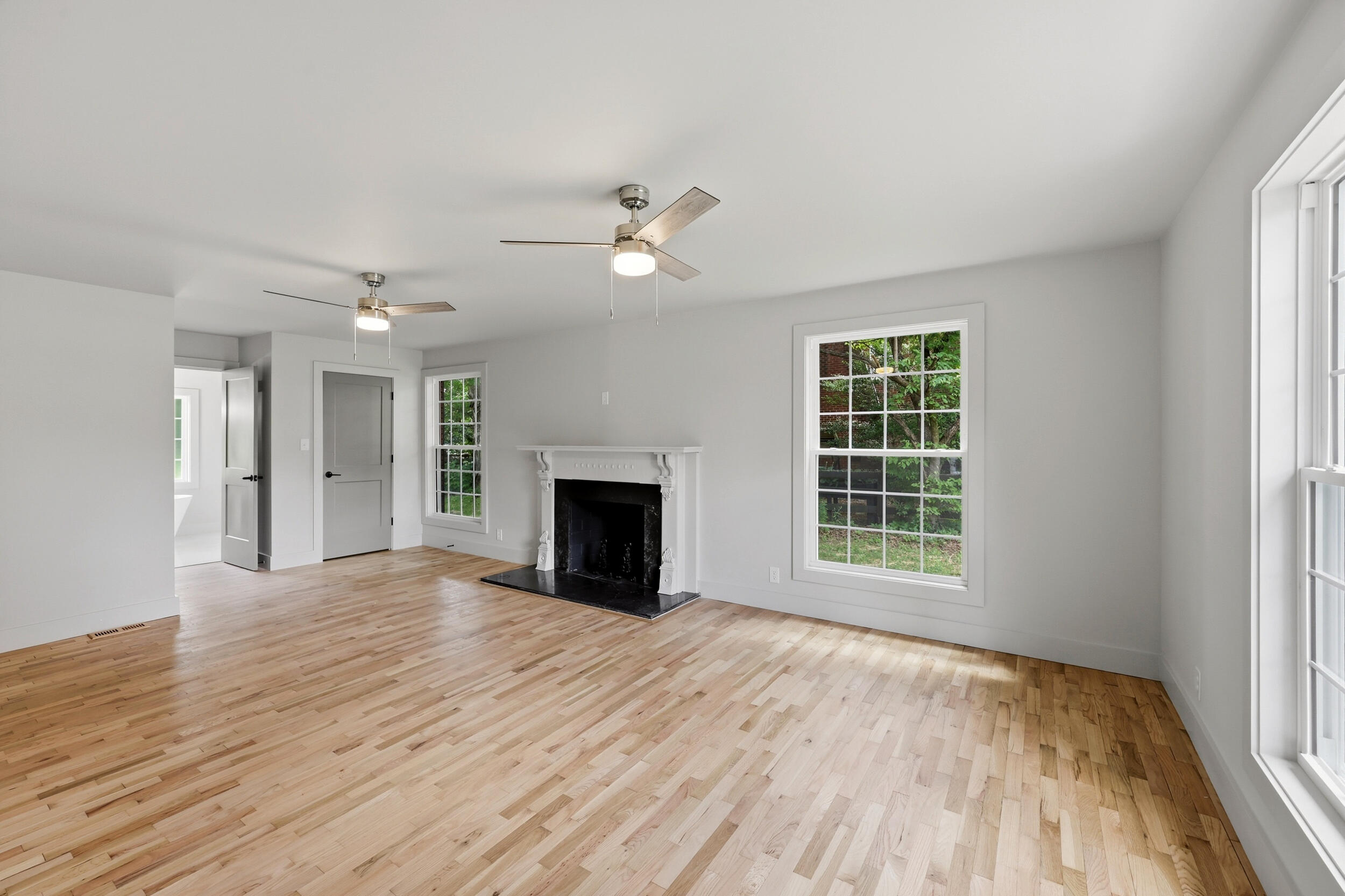 315 Pin Oak Drive Property Photo 6