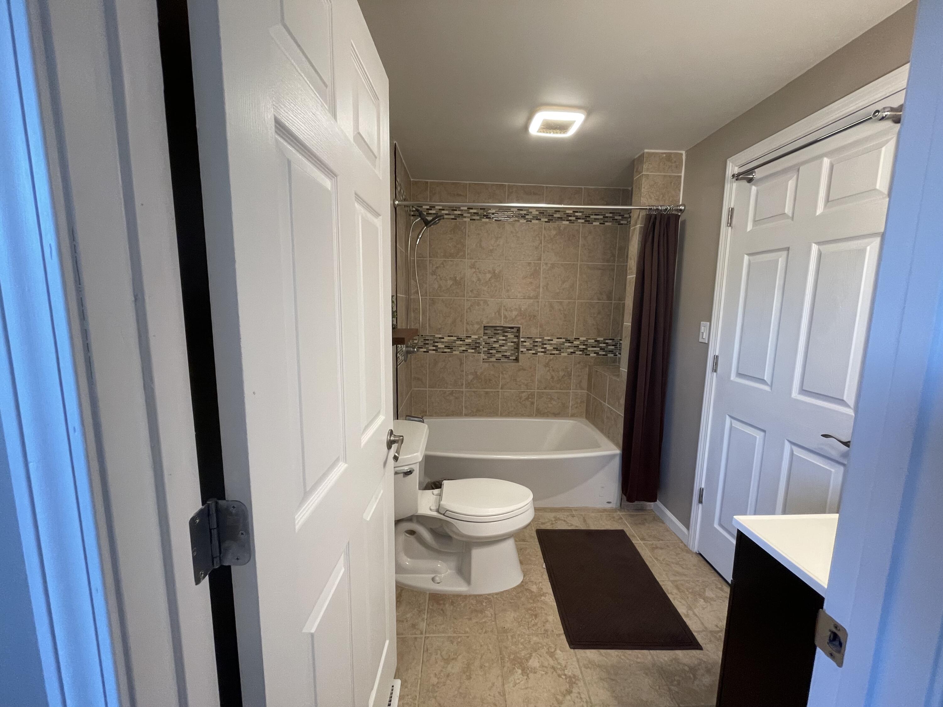 4417 Sussex Court Property Photo 12