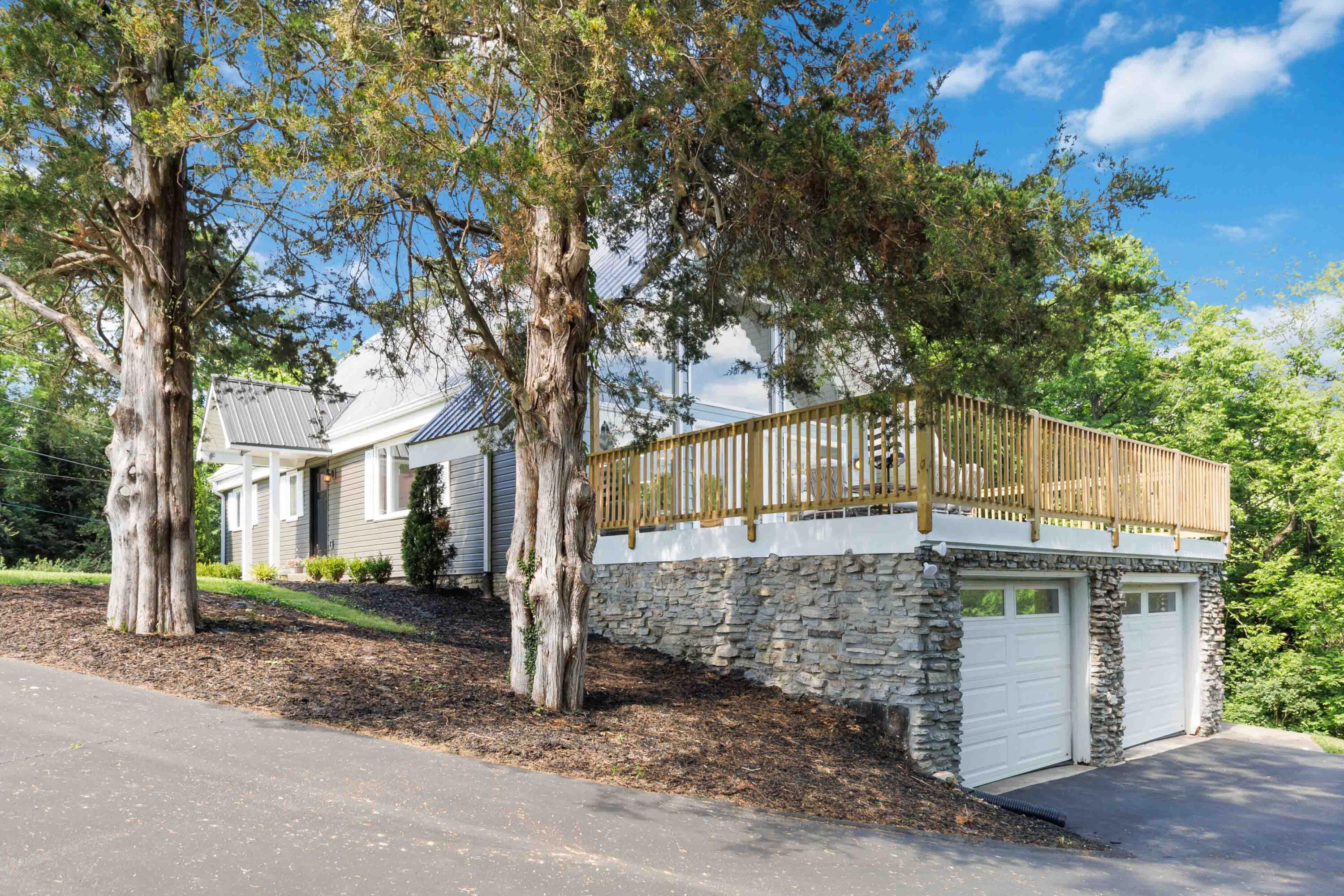 159 Lakeshore Drive Property Photo 7
