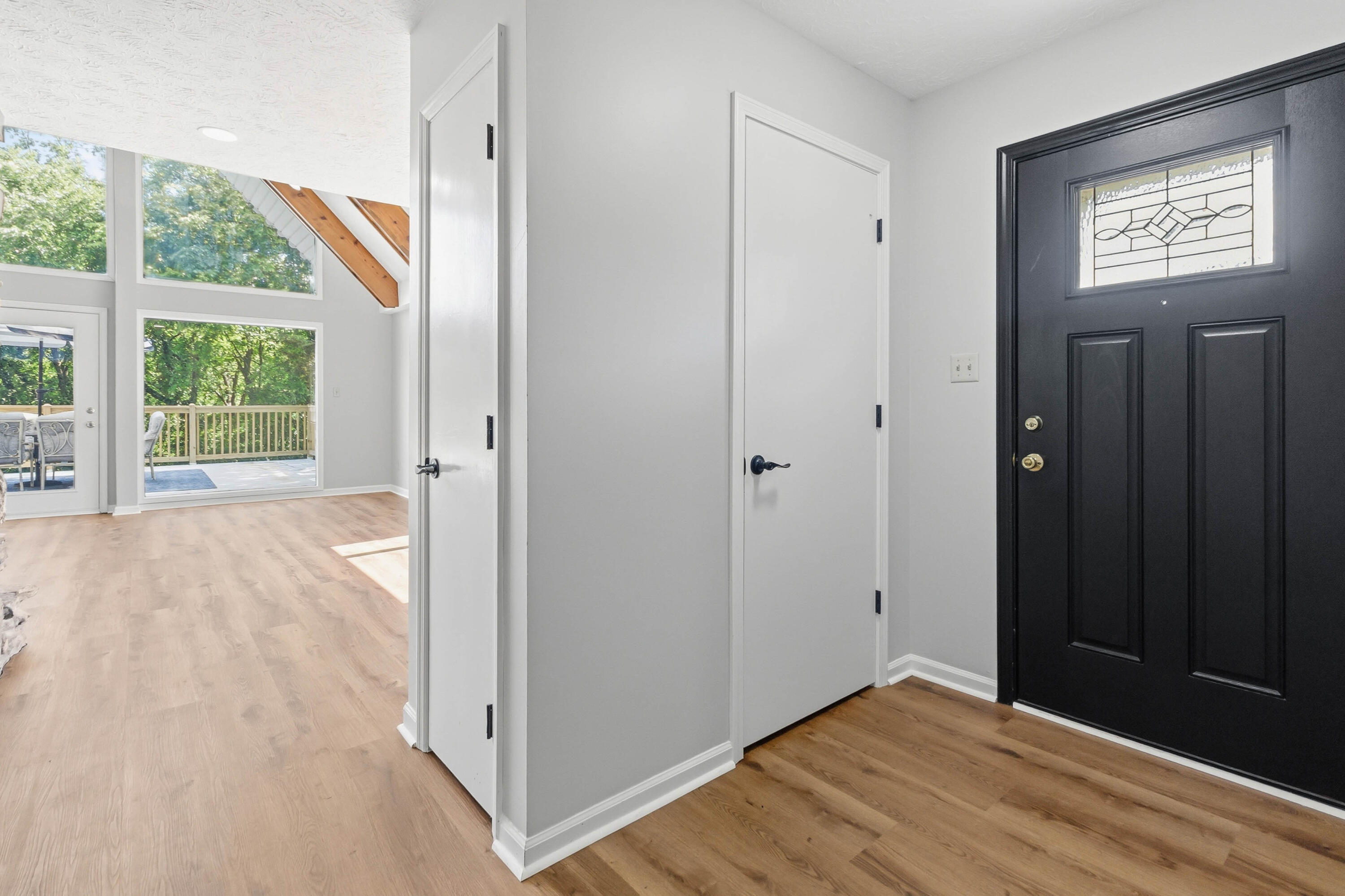 159 Lakeshore Drive Property Photo 9