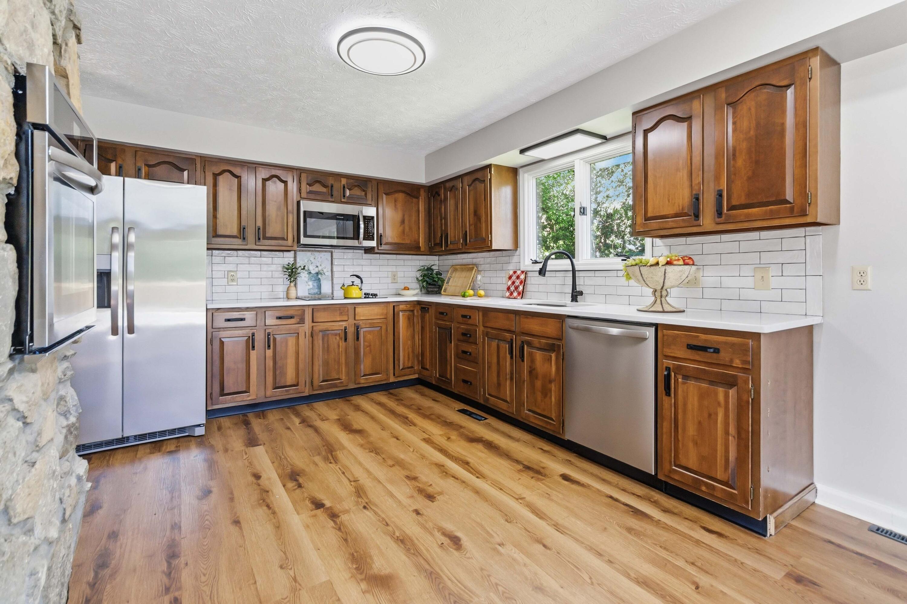 159 Lakeshore Drive Property Photo 16