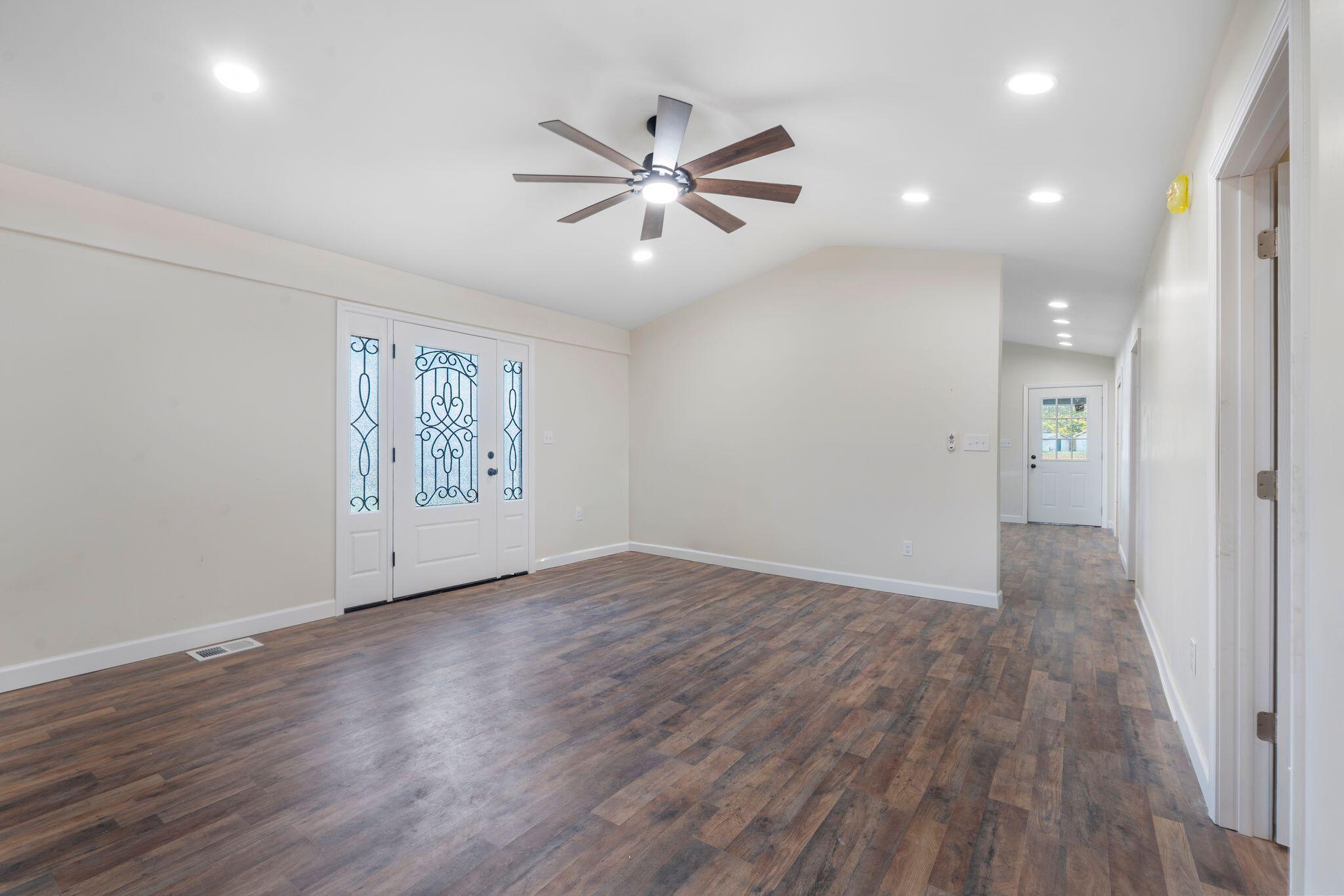306 Allen Drive Property Photo 9