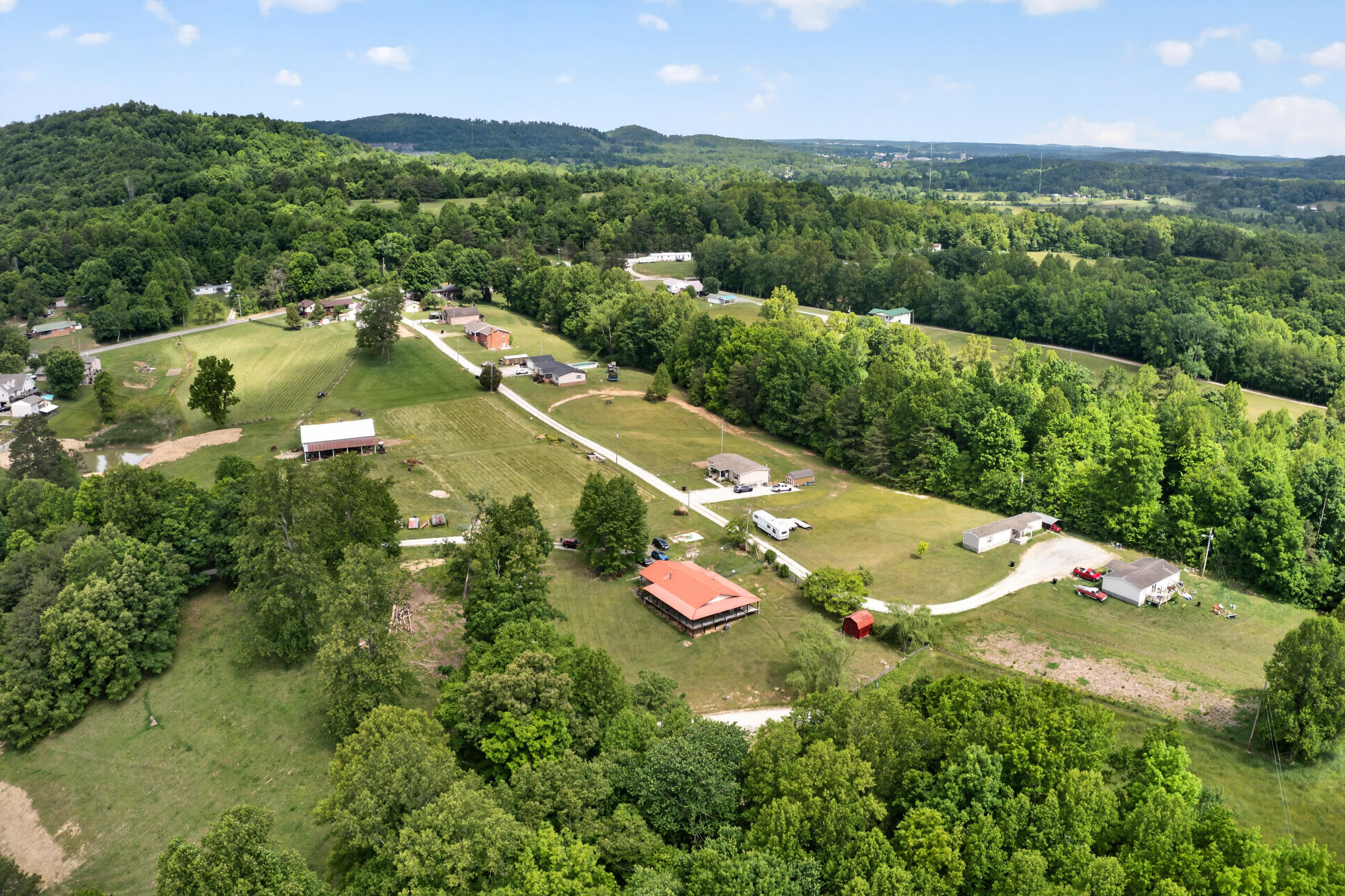 978 State Hwy 1064 Property Photo 4