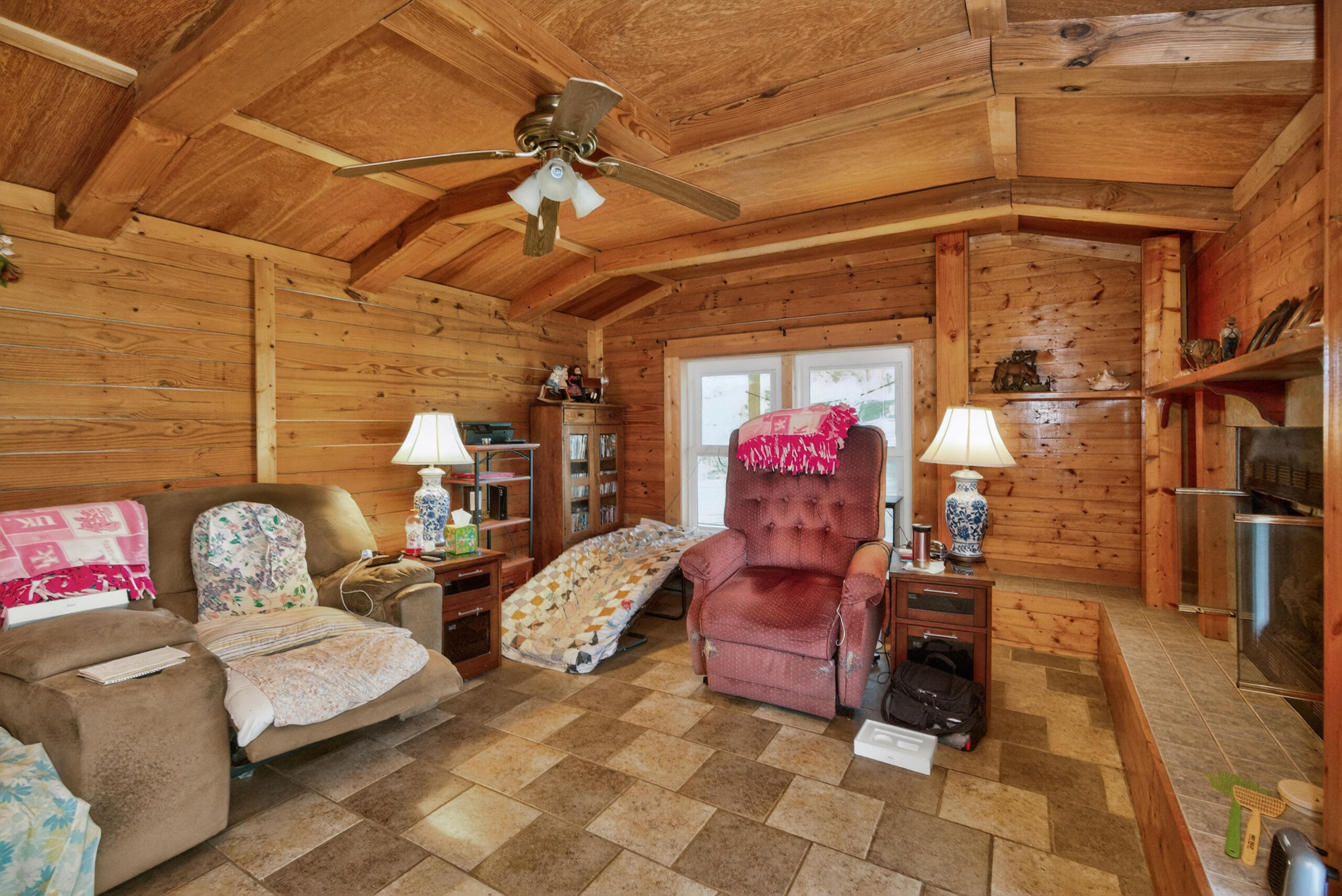 978 State Hwy 1064 Property Photo 17