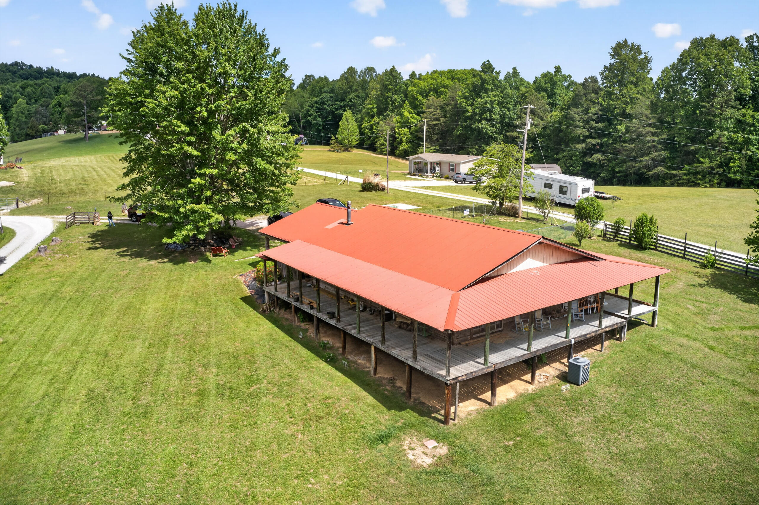 978 State Hwy 1064 Property Photo 28