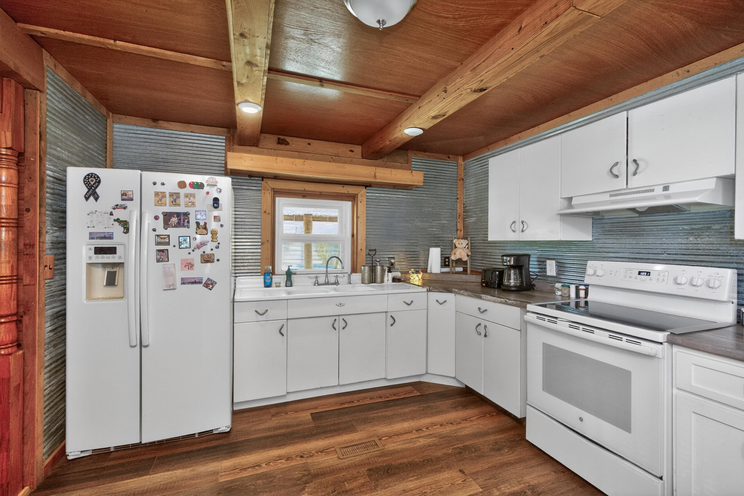 978 State Hwy 1064 Property Photo 30