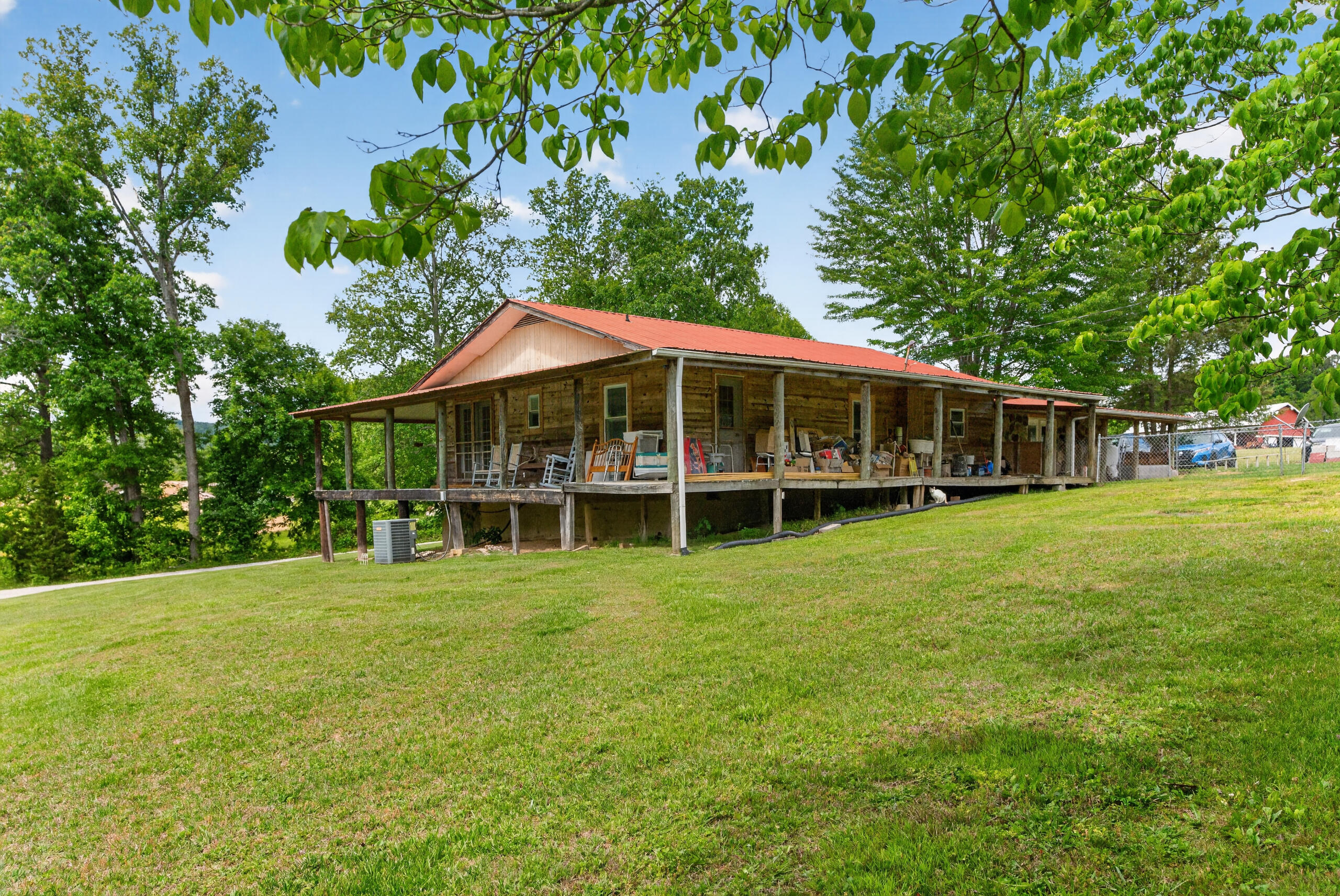 978 State Hwy 1064 Property Photo 31