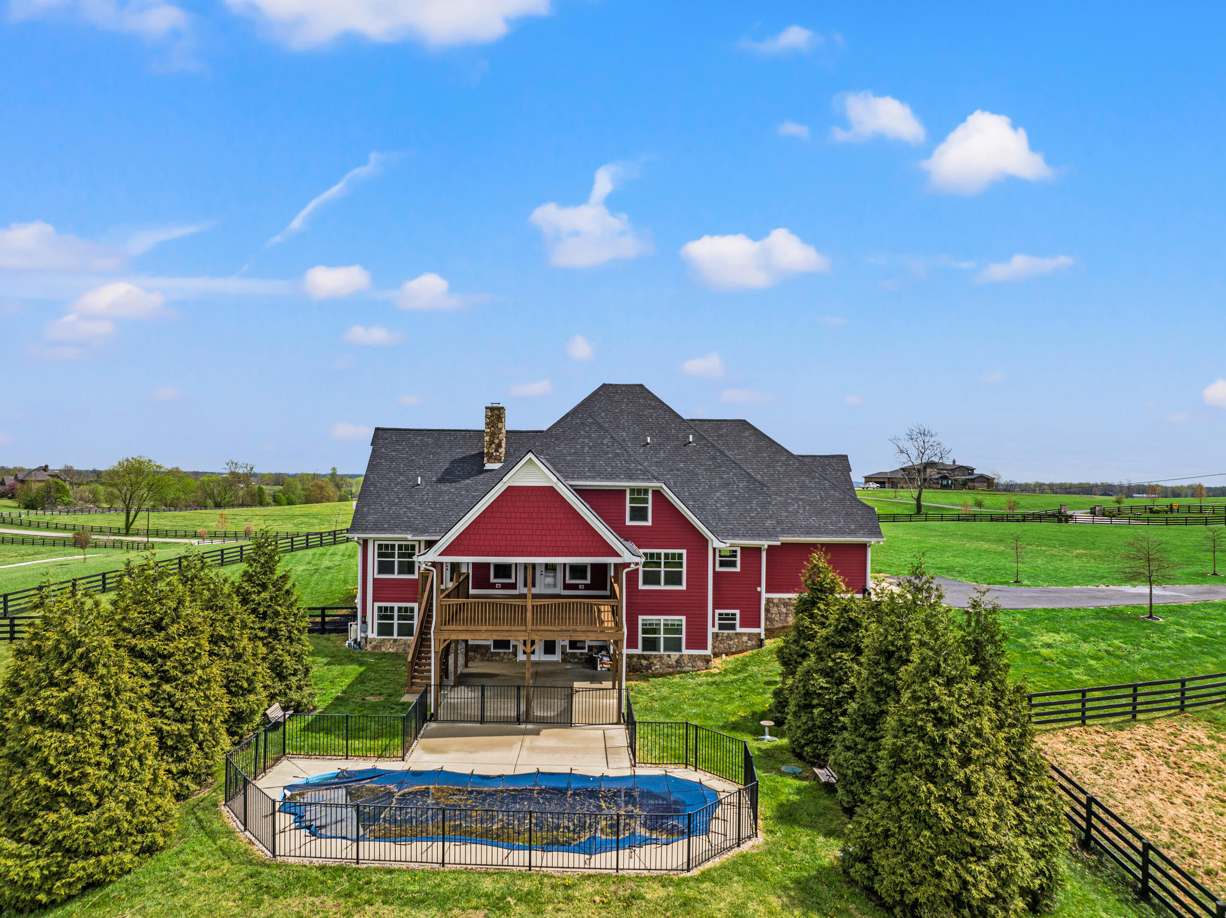 5121 Jacks Creek Pike Property Photo 3