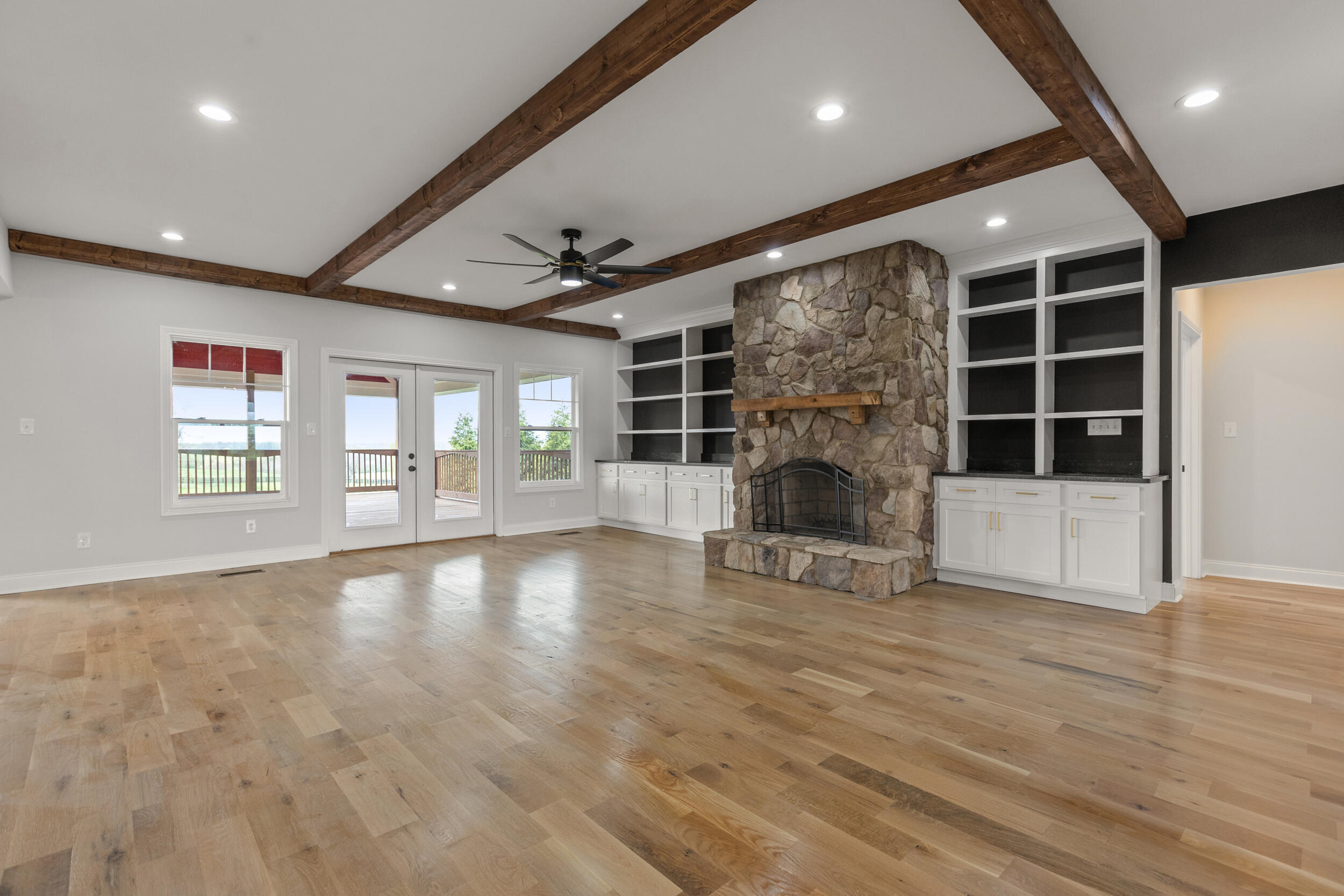 5121 Jacks Creek Pike Property Photo 5