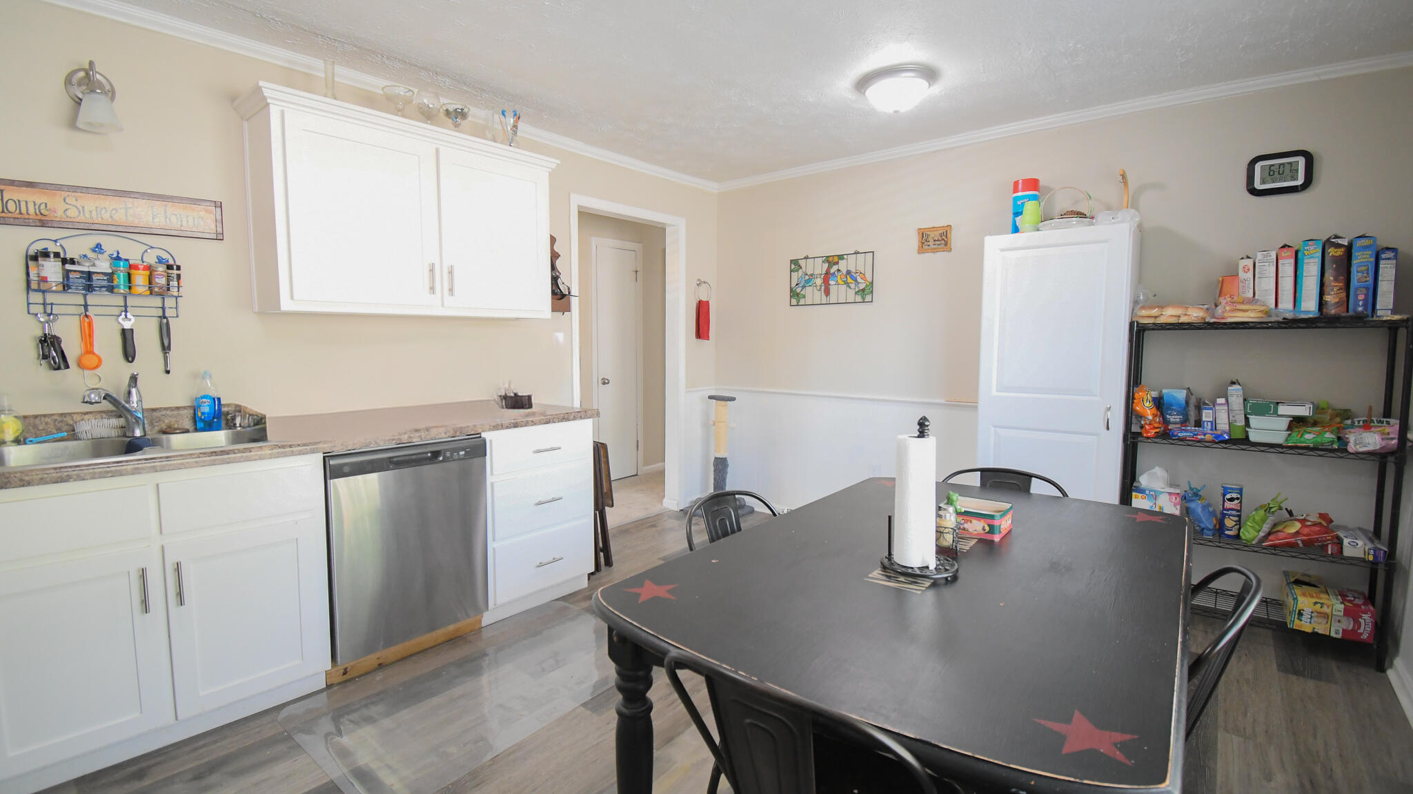 745 Ellerson Drive Property Photo 7