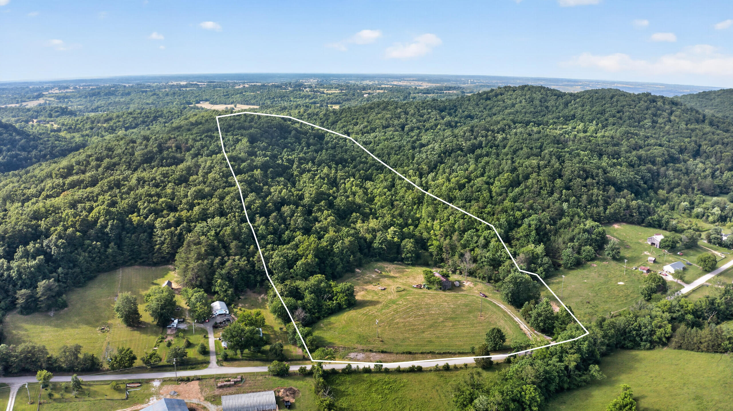 2953 Harmons Lick Road Property Photo 13